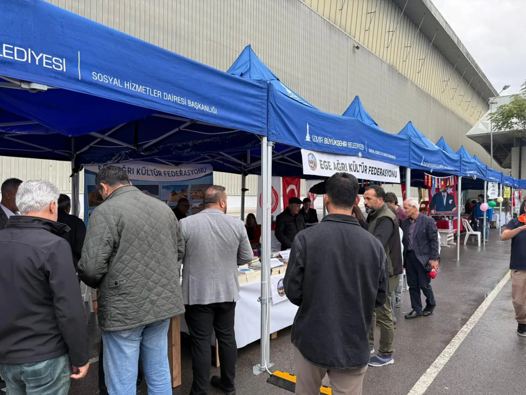 Ağrı'nın yazarları İzmir'de okurlarıyla buluştu