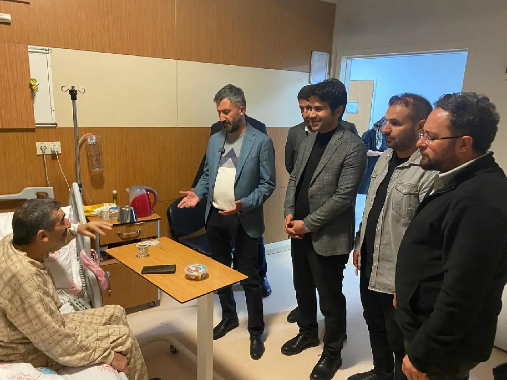 AK Parti Ağrı İl Başkanı Yıldız, hastaneye moral ziyareti gerçekleştirdi