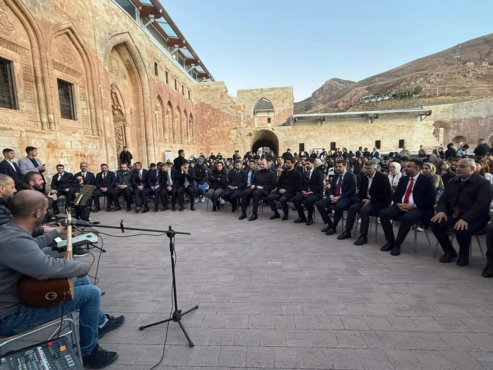 'Söz Gençlikte Ağrı' gençlik buluşmasına İshak Paşa Sarayı ev sahipliği yaptı