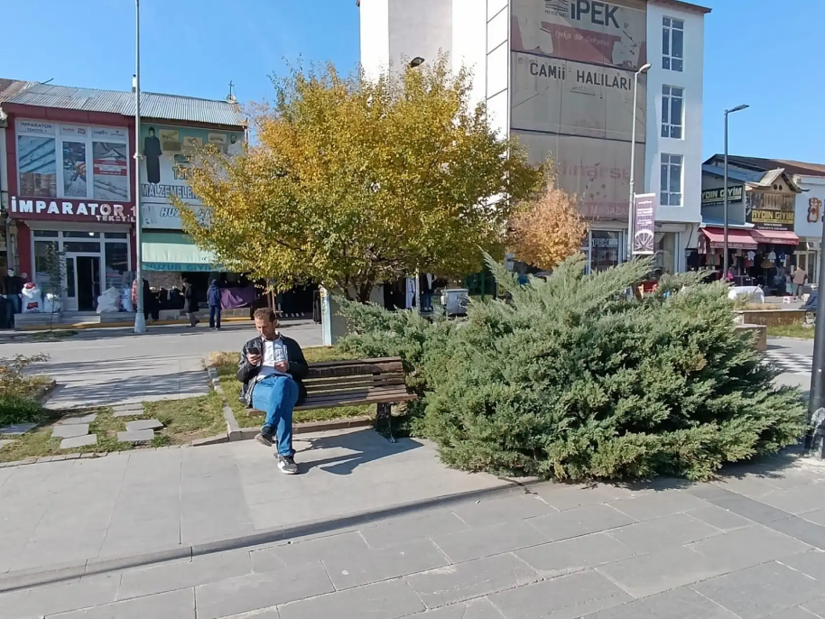 Ağrı'da kış gelmeden önceki son güneşli gün böyle geçti