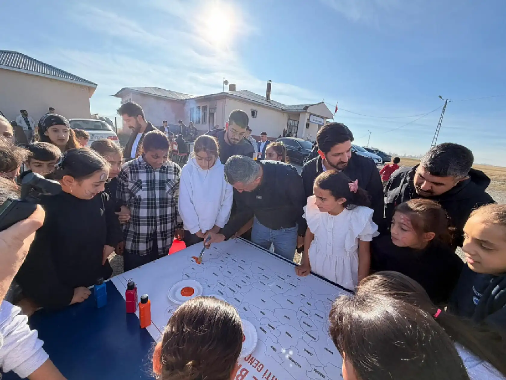 '81 hayal bir Türkiye' projesi Ağrı'da miniklerle buluştu