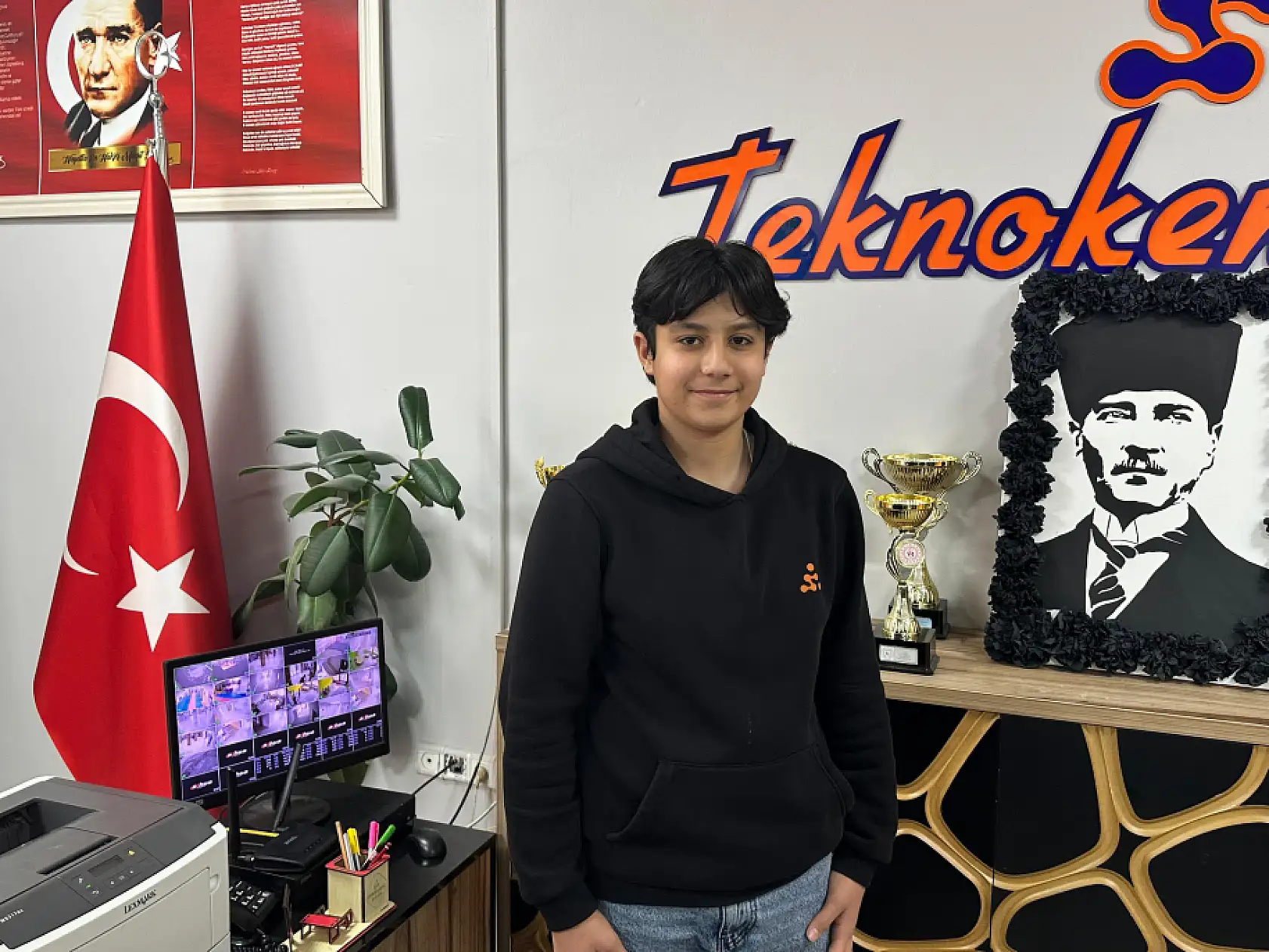 Teknokent Koleji öğrencileri işaret diliyle farkındalık oluşturdu