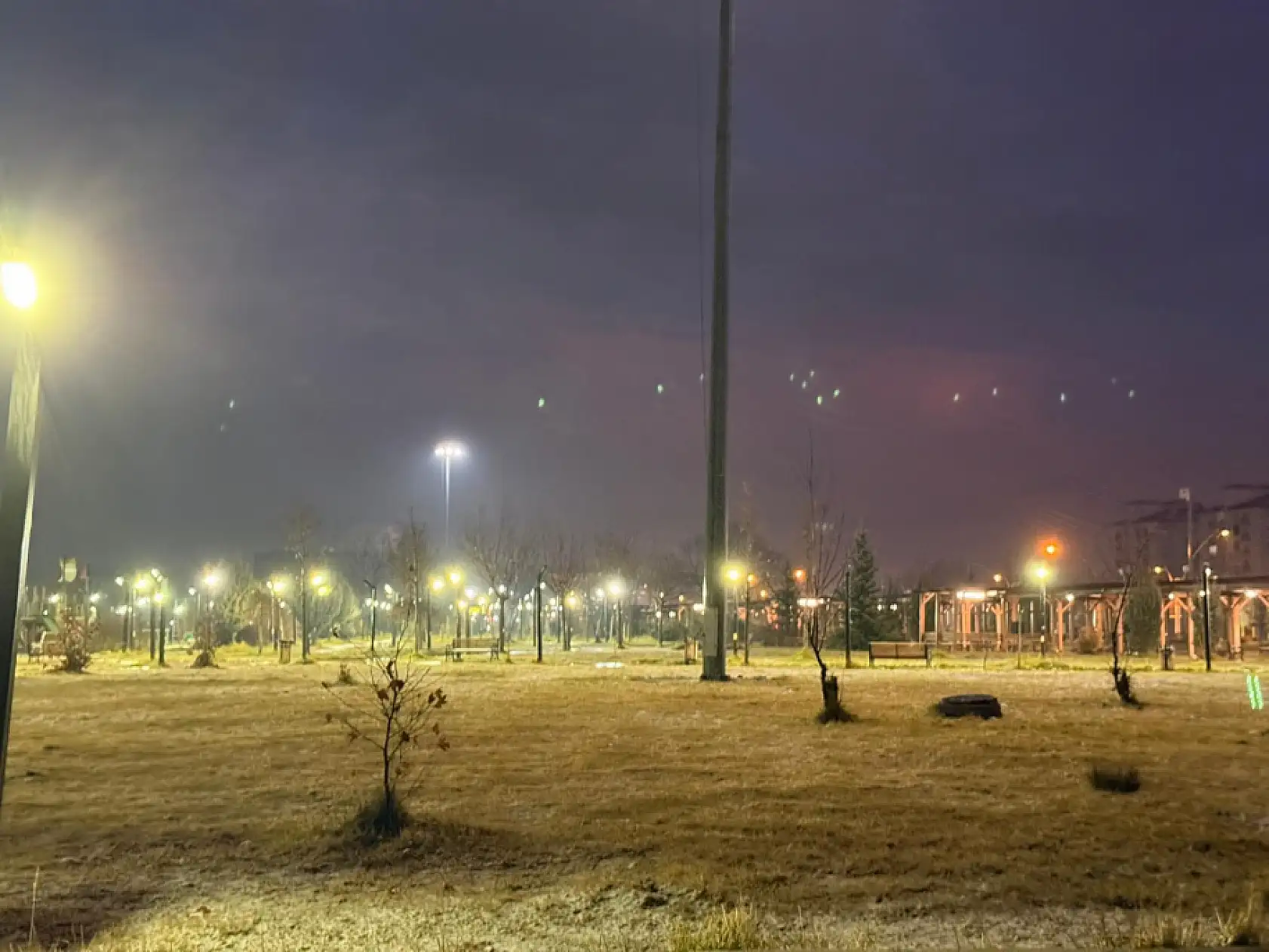 Ağrı'da soğuklar etkisini artırdı, açık alanlarda hareketlilik azaldı