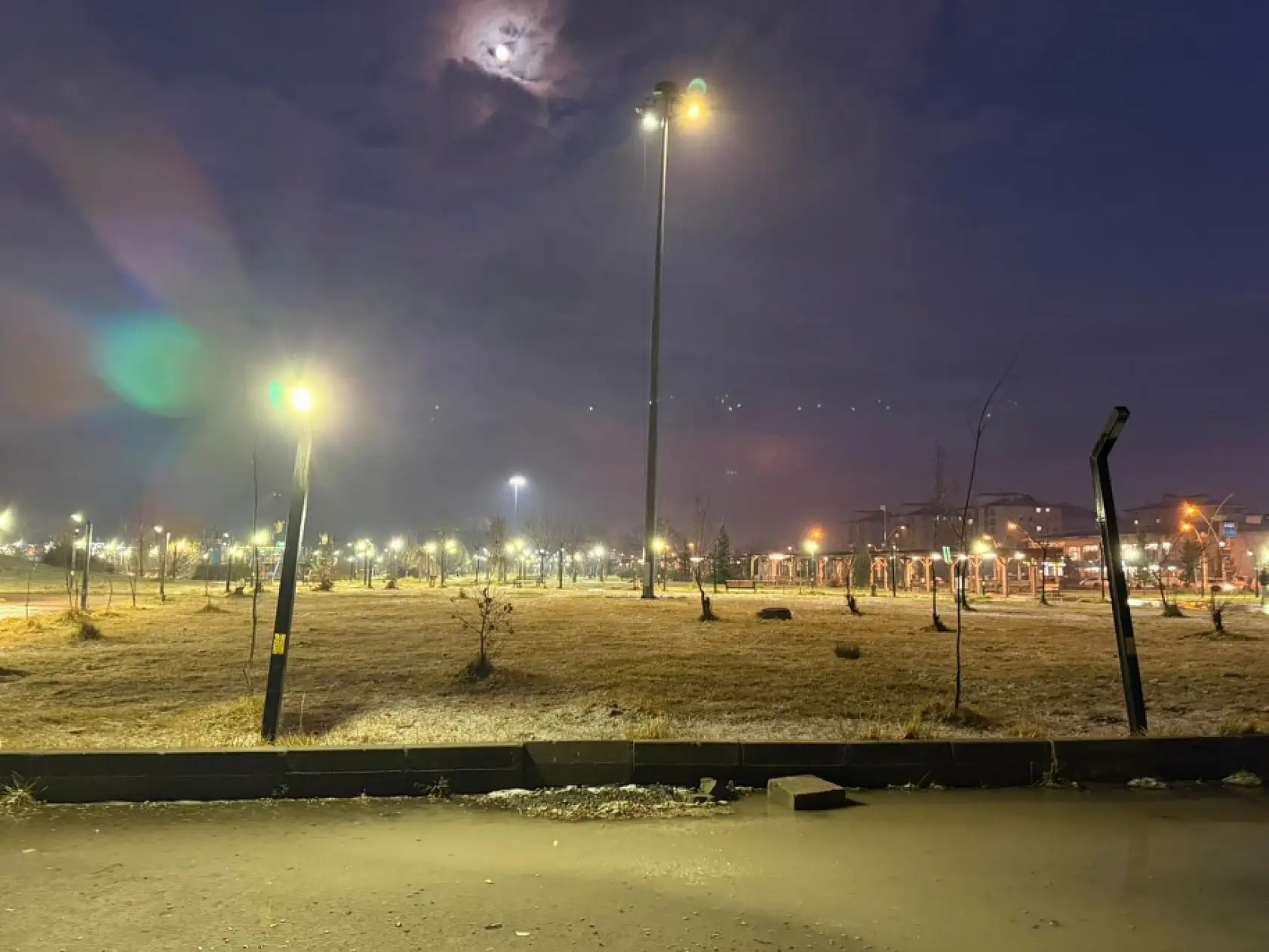 Ağrı'da soğuklar etkisini artırdı, açık alanlarda hareketlilik azaldı