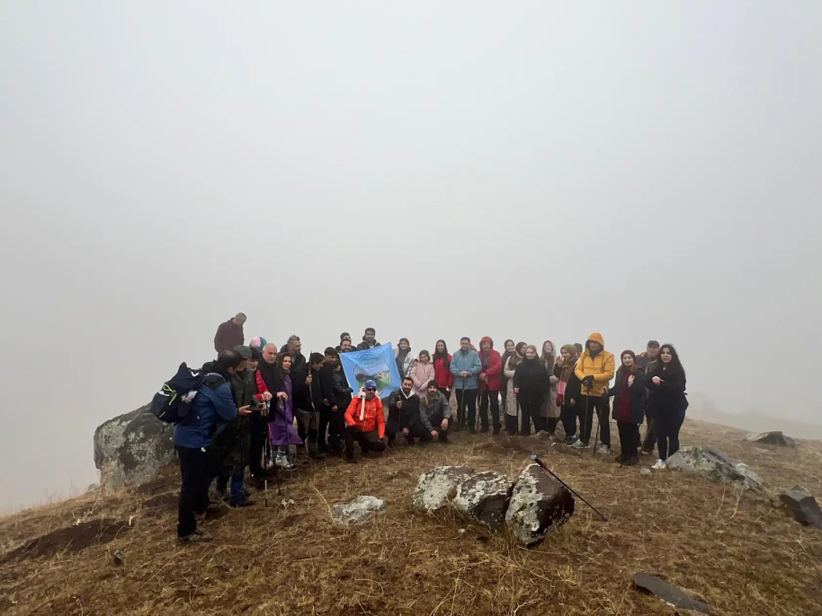 Doğubayazıtlı doğaseverler bu hafta Gökkuşağı Tepeleri'nde yürüdü