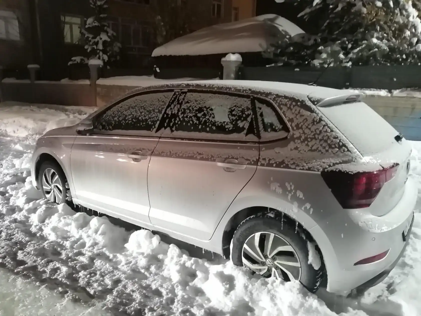 Ağrı'da soğuk şehri esir aldı