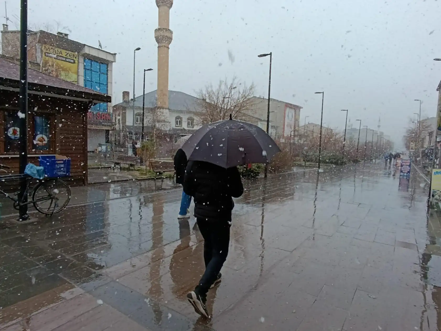 Ağrı'da bahar, yerini kısa süreli kışa bıraktı