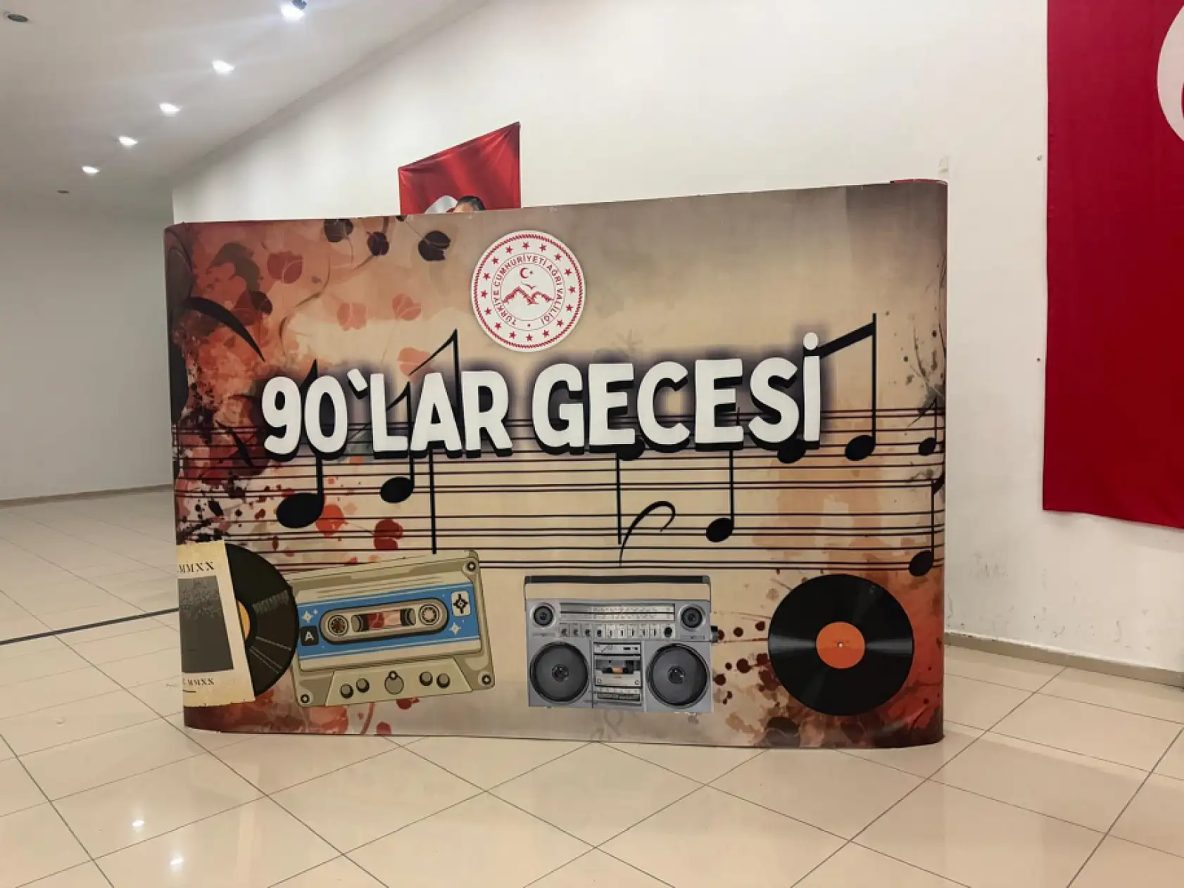 Ağrı'da müzikseverler 90'lar gecesinde buluştu