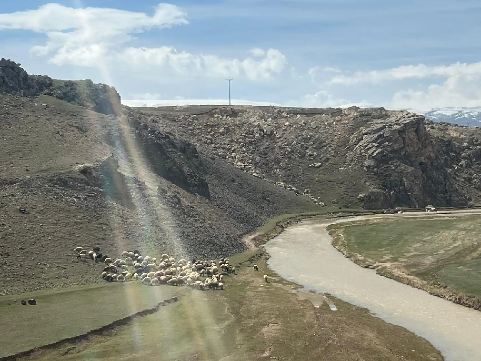 Bazid dağcılık grubu Diyadin Kanyonları'na yürüyüş gerçekleştirdi