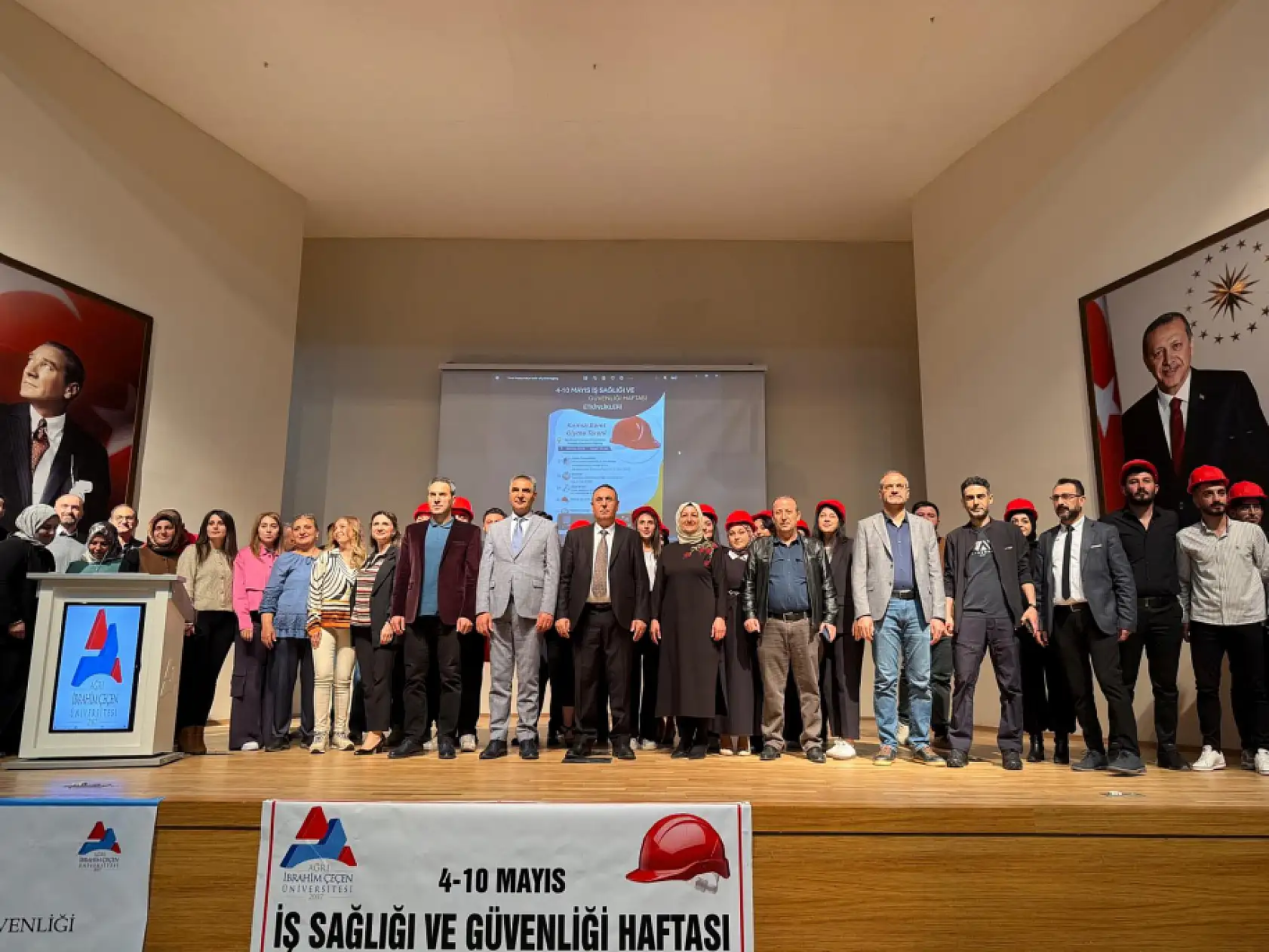 Ağrı'da iş güvenliği haftasında öğrenciler baret giyip bilinç aşıladı