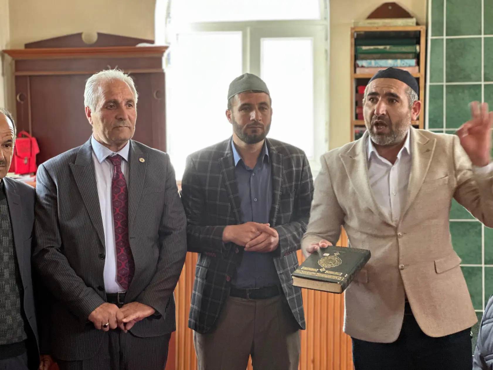 Eleşkirt'te barış rüzgarı esti Başkan Yakut akraba aileleri buluşturdu