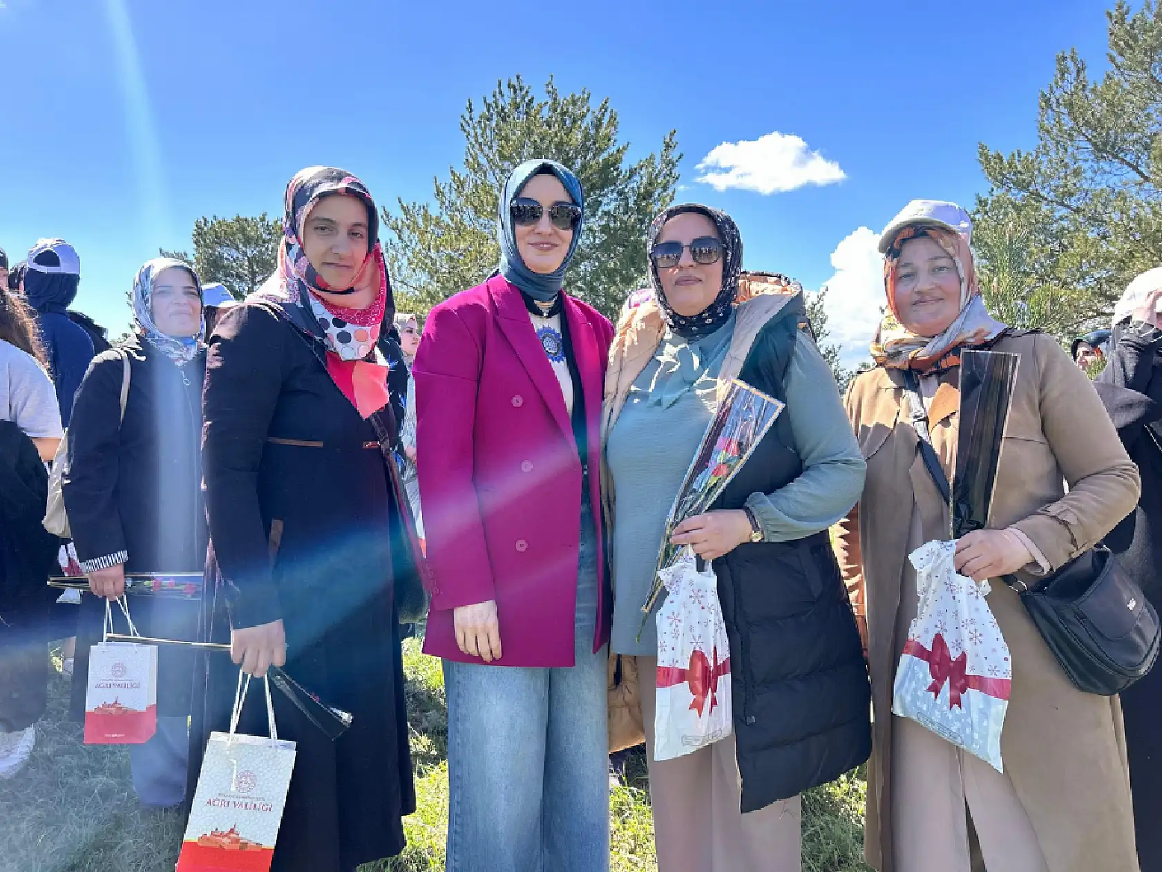 Ağrı'da annelerin sevgisi toprakla buluştu 'Anne Akademisi Hatıra Ormanı' kuruldu