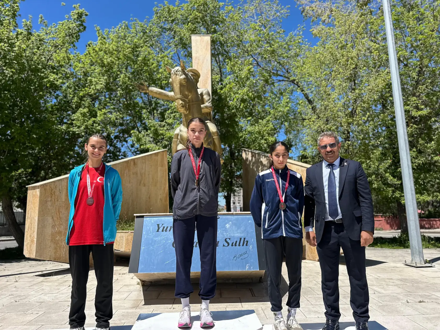 Ağrı'da madalyalar sahiplerini buldu kazanan gençlik oldu