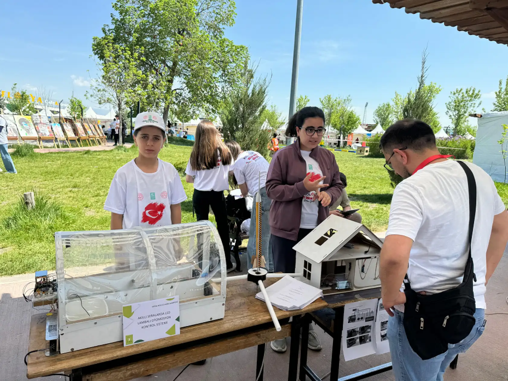 Ağrı Doğa Koleji öğrencileri bilimi sokağa taşıdı