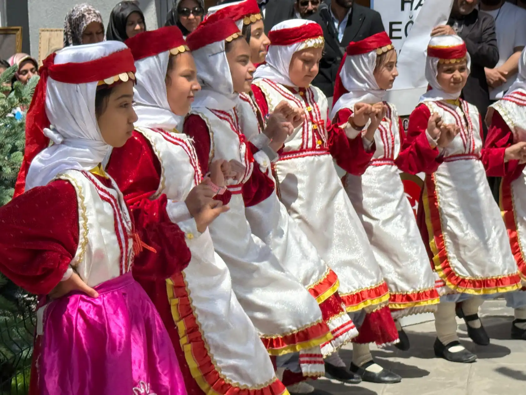 Ağrı'da öğrenen ve üreten eller şenlikte buluştu