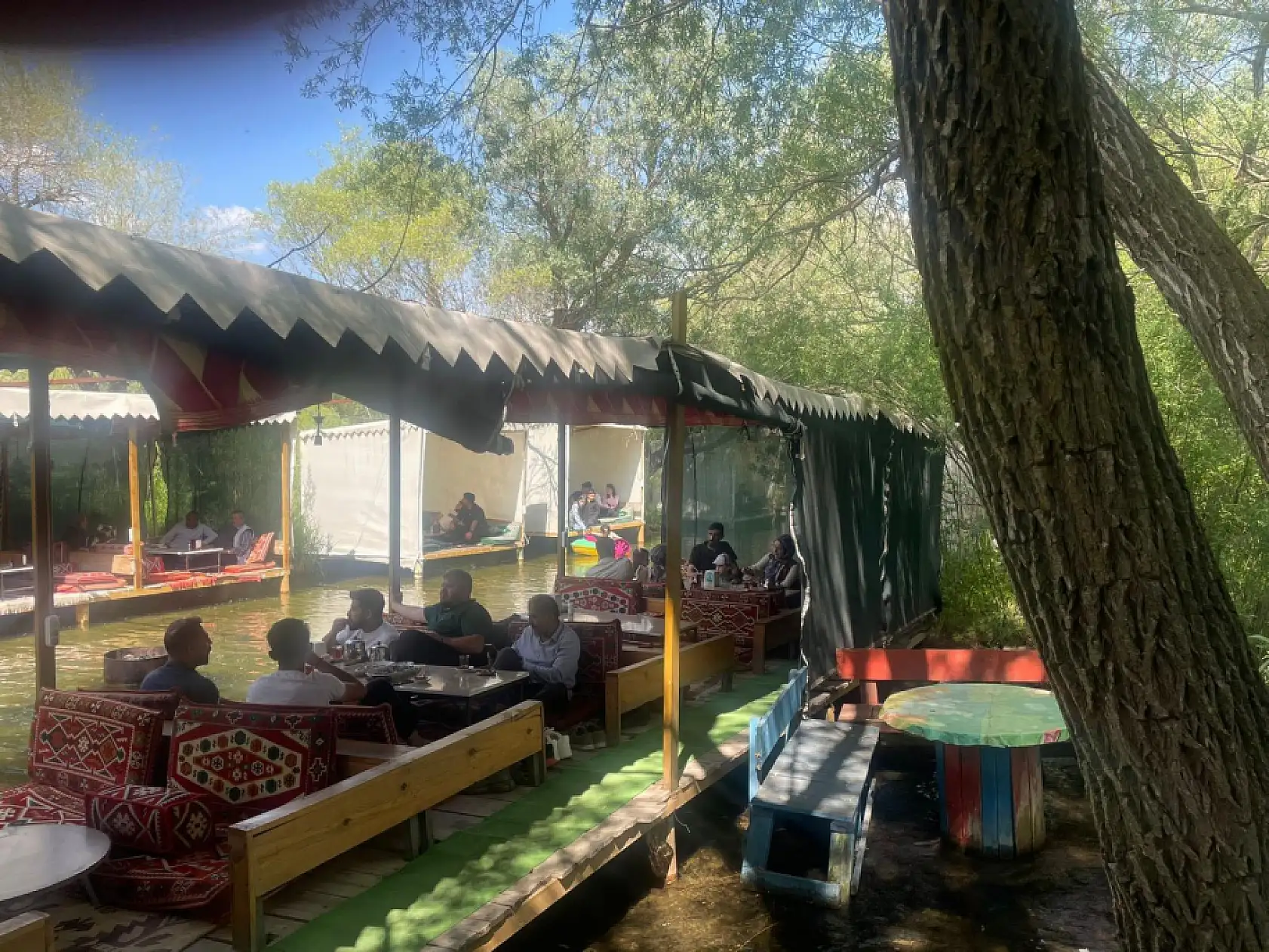 Ağrı'da tatilcilerin tercihi doğayla iç içe noktalar oldu