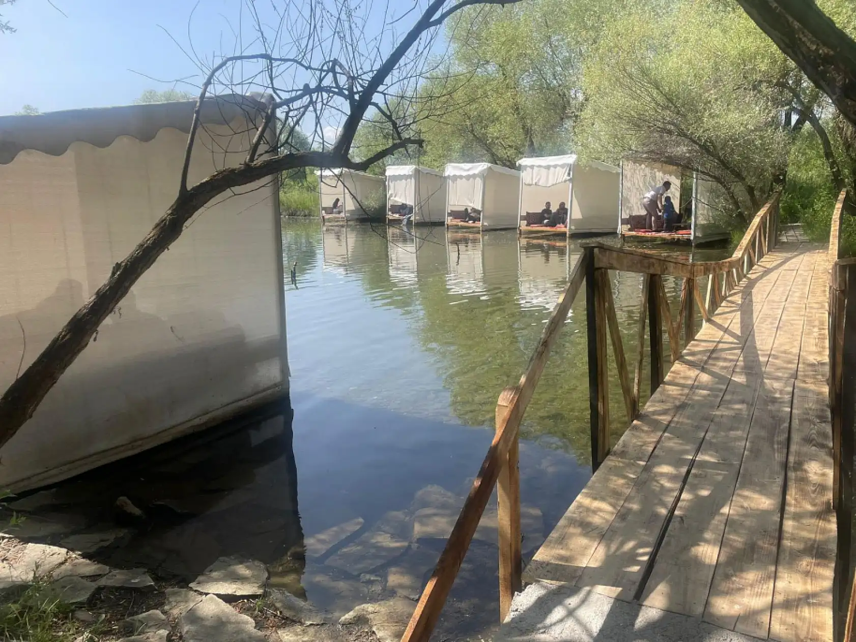 Ağrı'da tatilcilerin tercihi doğayla iç içe noktalar oldu