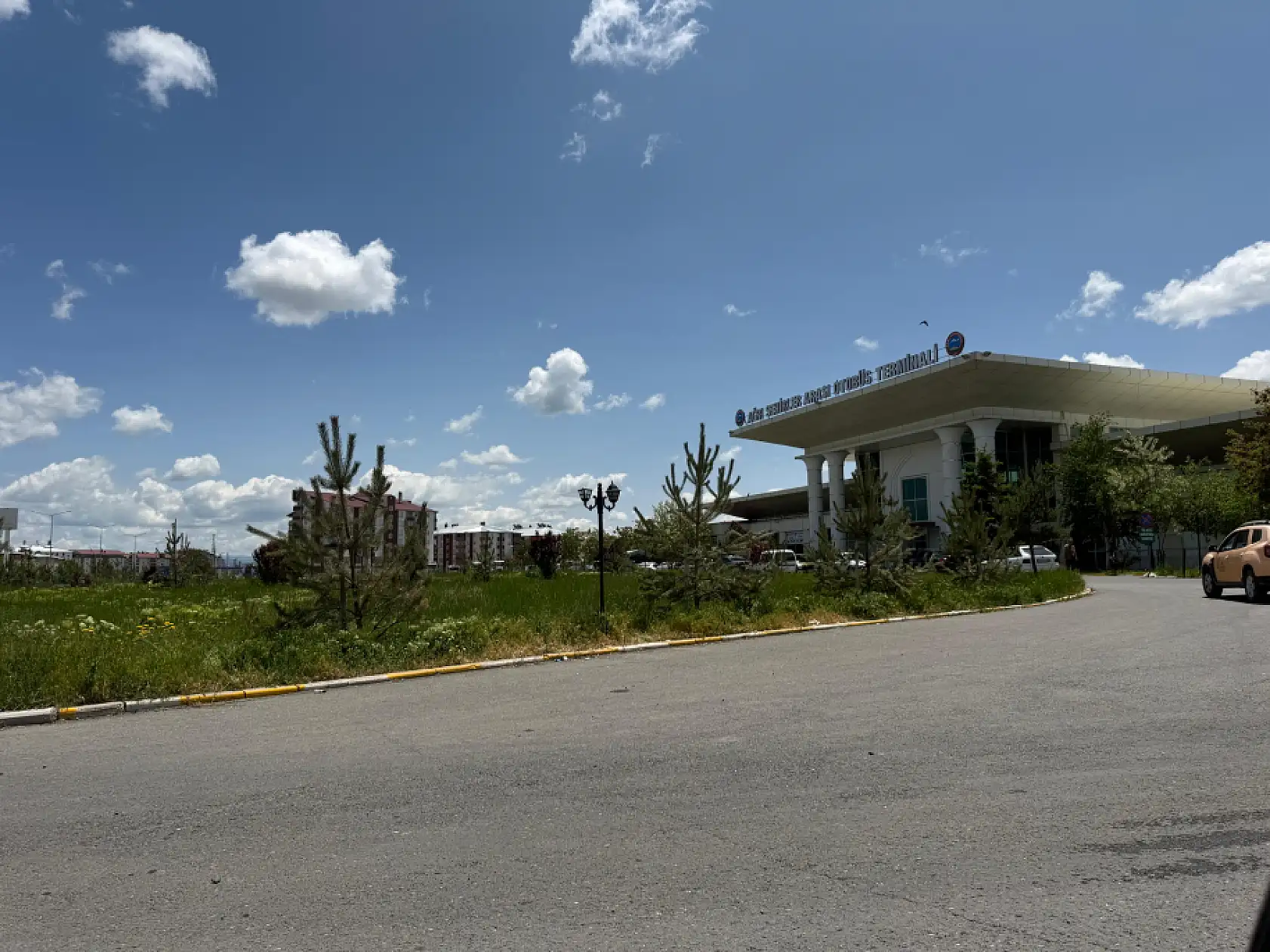 Bayram tatili bitti, üniversite öğrencileri Ağrı'ya dönmeye başladı