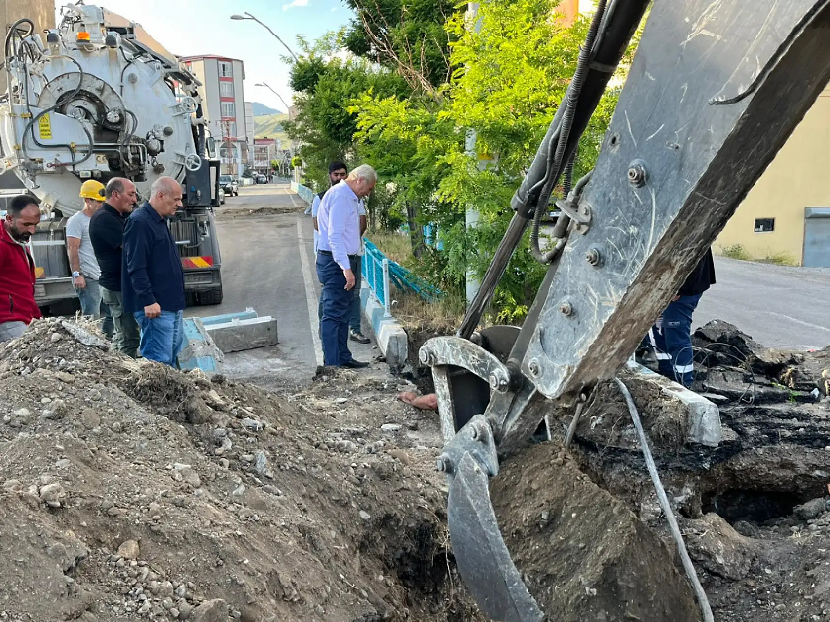 Eleşkirt'te altyapı sorunları tek tek tespit ediliyor
