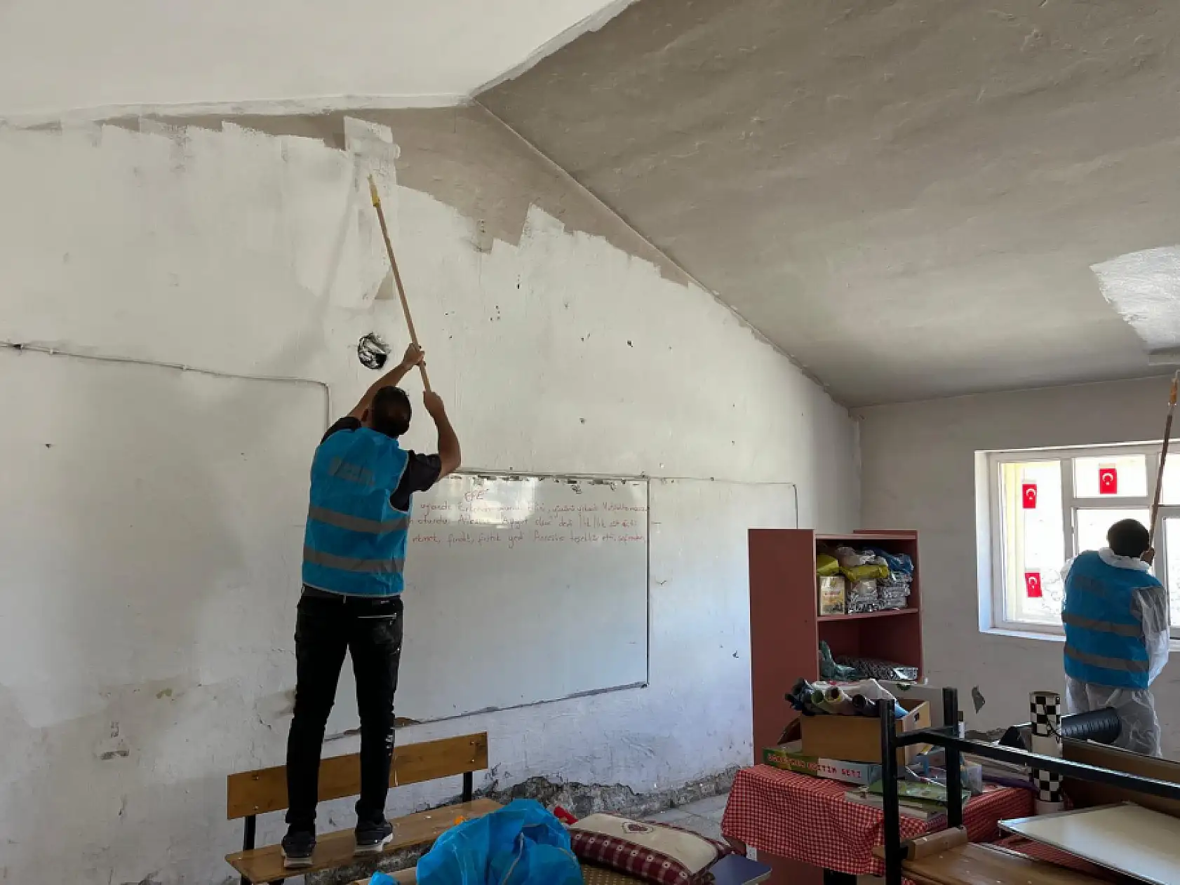 Doğubayazıt'ta kamu yararına örnek proje: Yükümlüler okul yeniliyor