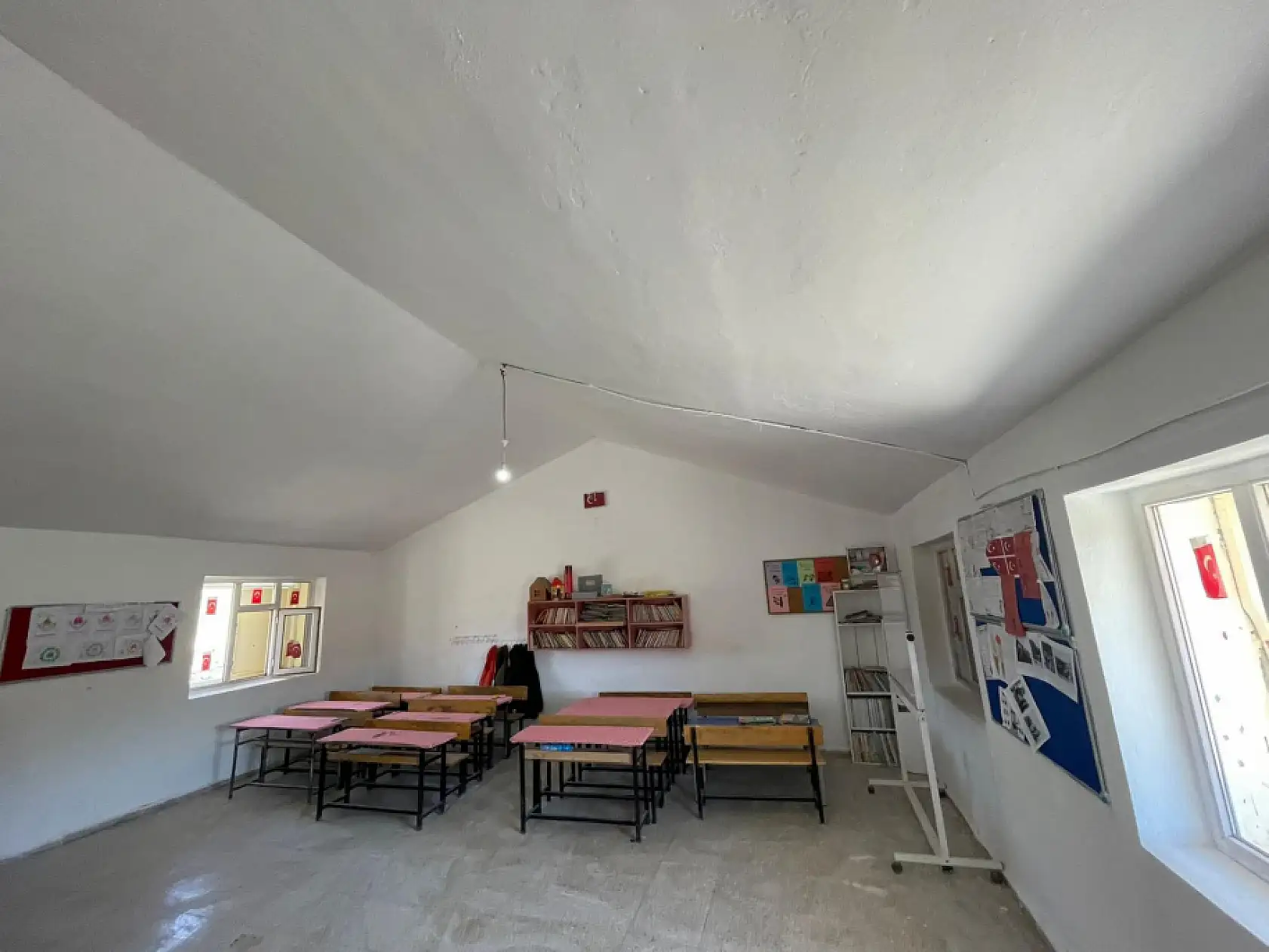 Doğubayazıt'ta kamu yararına örnek proje: Yükümlüler okul yeniliyor