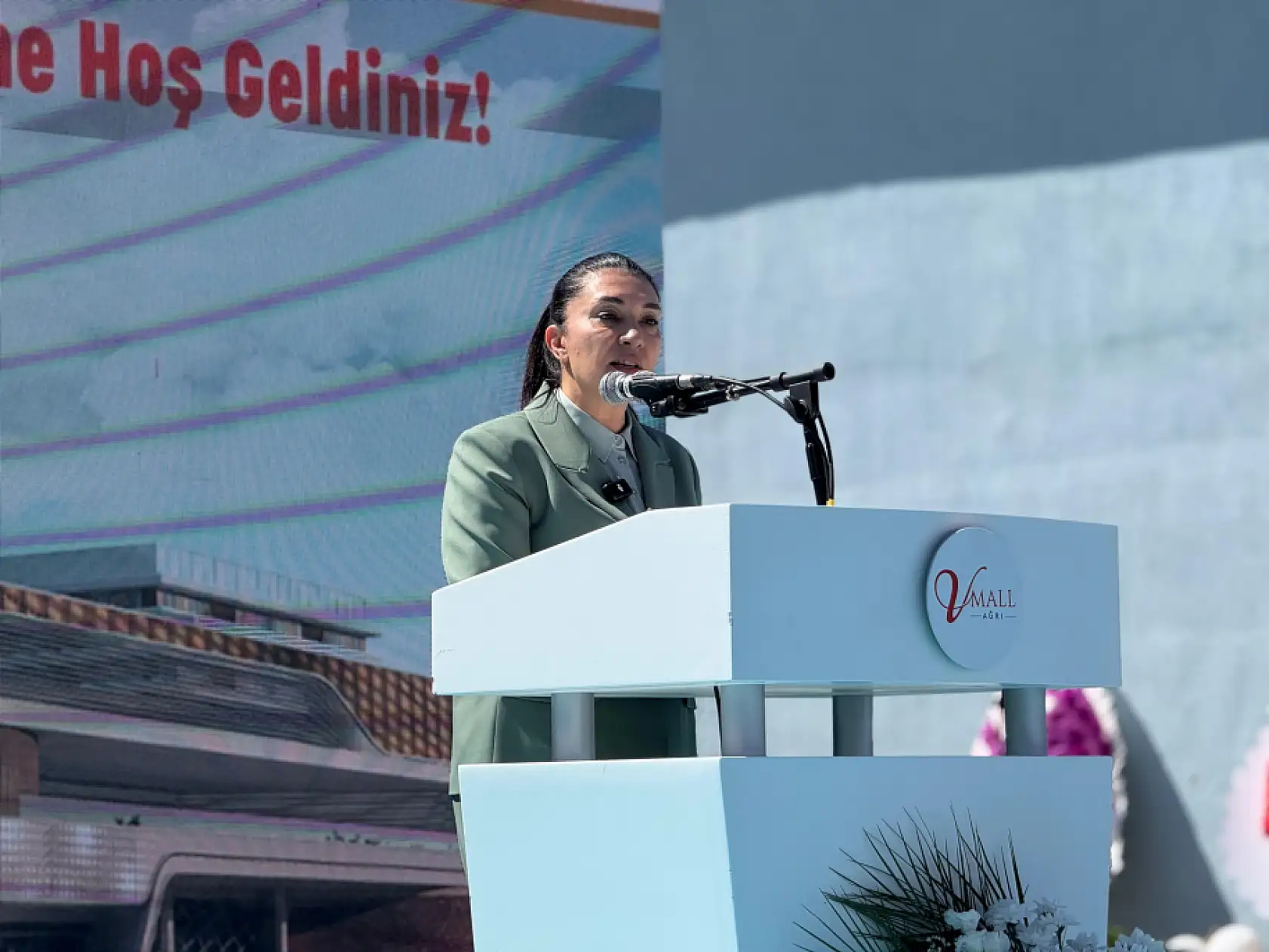 Ağrı'da alışveriş ve sosyal yaşamın kalbi olacak projenin temeli atıldı!