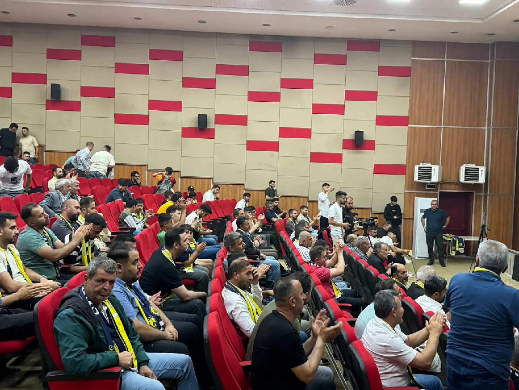 Ağrı Spor yeni sezona taraftar desteğiyle merhaba dedi!