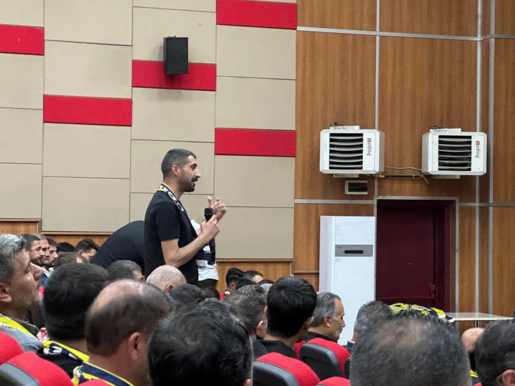 Ağrı Spor yeni sezona taraftar desteğiyle merhaba dedi!