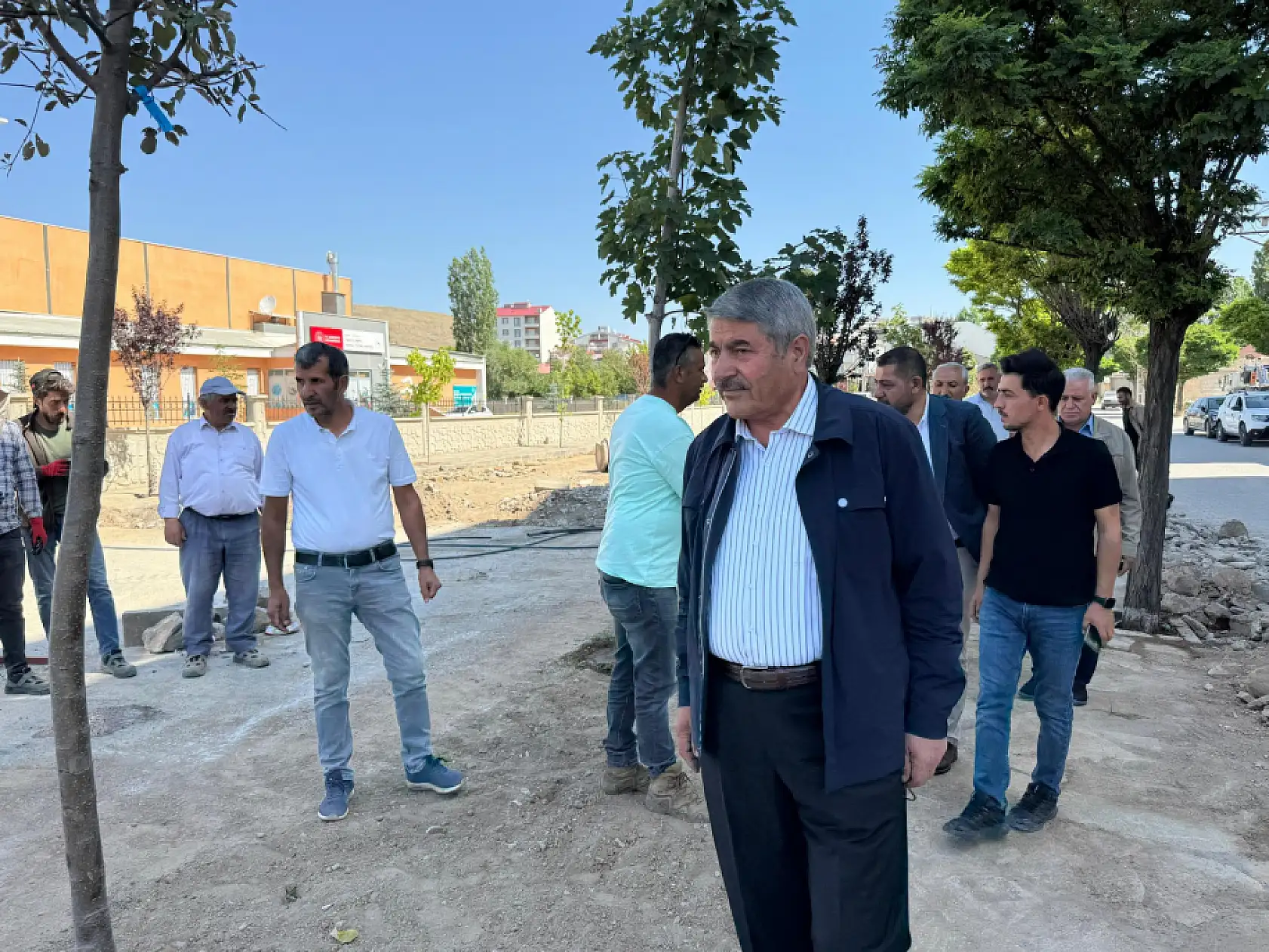 Patnos'ta yeşil alan yatırımları sürüyor