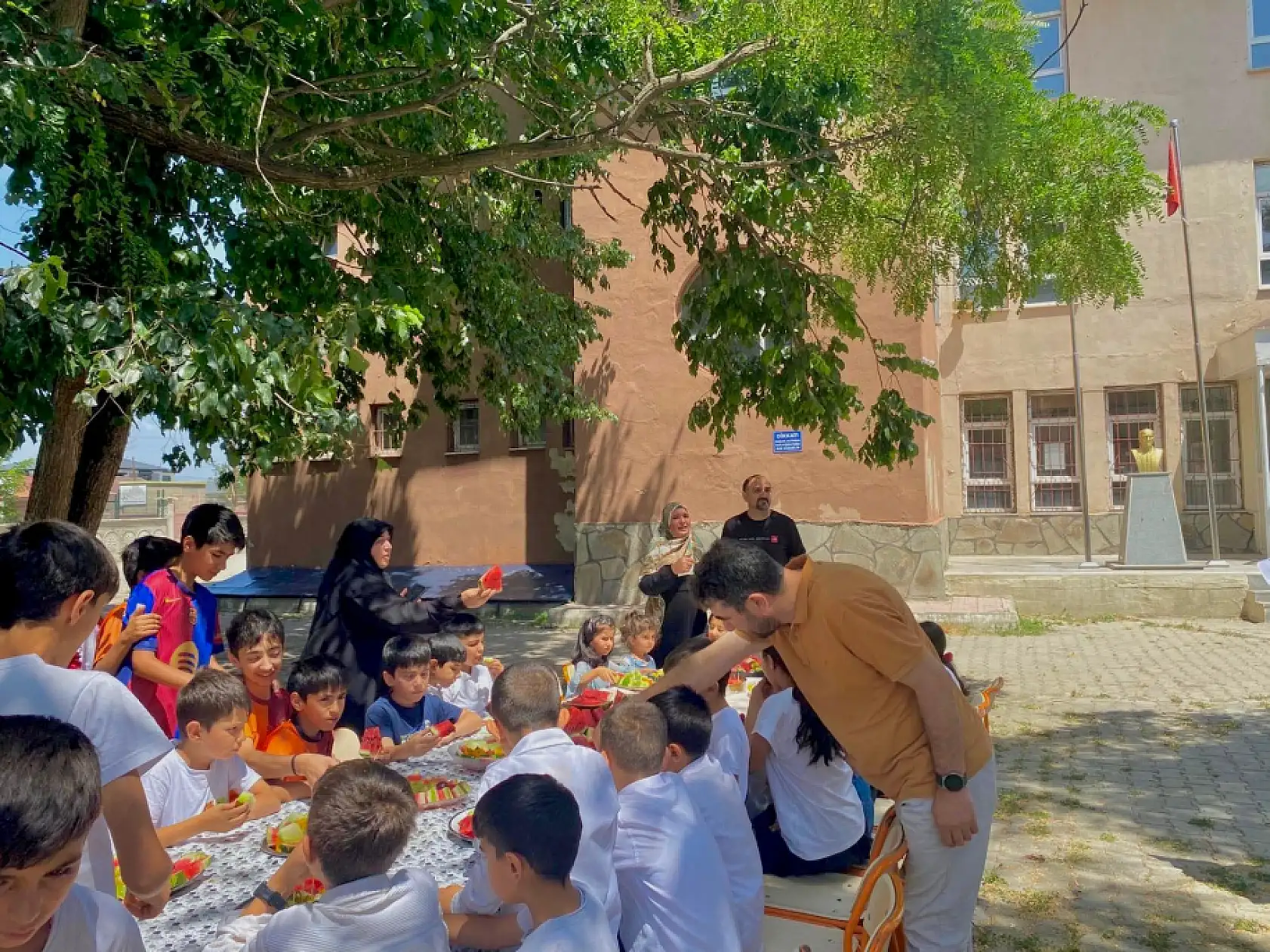 Ağrı'da çocuklar Filistin'i tanıyor, TÜGVA farkındalık oluşturuyor