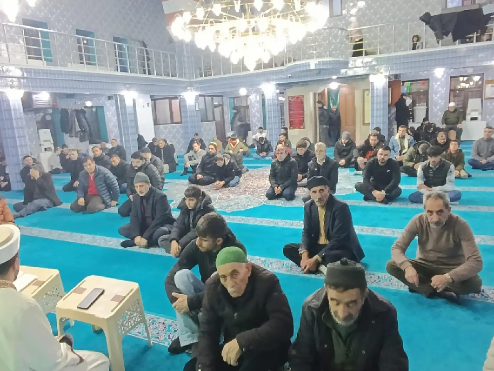 Doğubayazıt'ta kandil gecesinde dualar semaya yükseldi