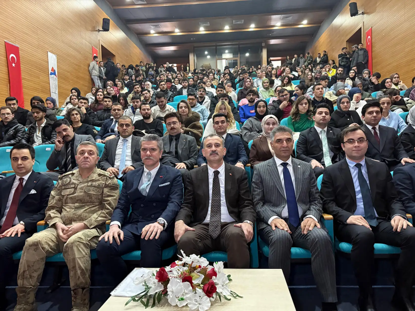 Ağrı'da gençlere kritik uyarı: 'Kolay Para' tuzağına dikkat