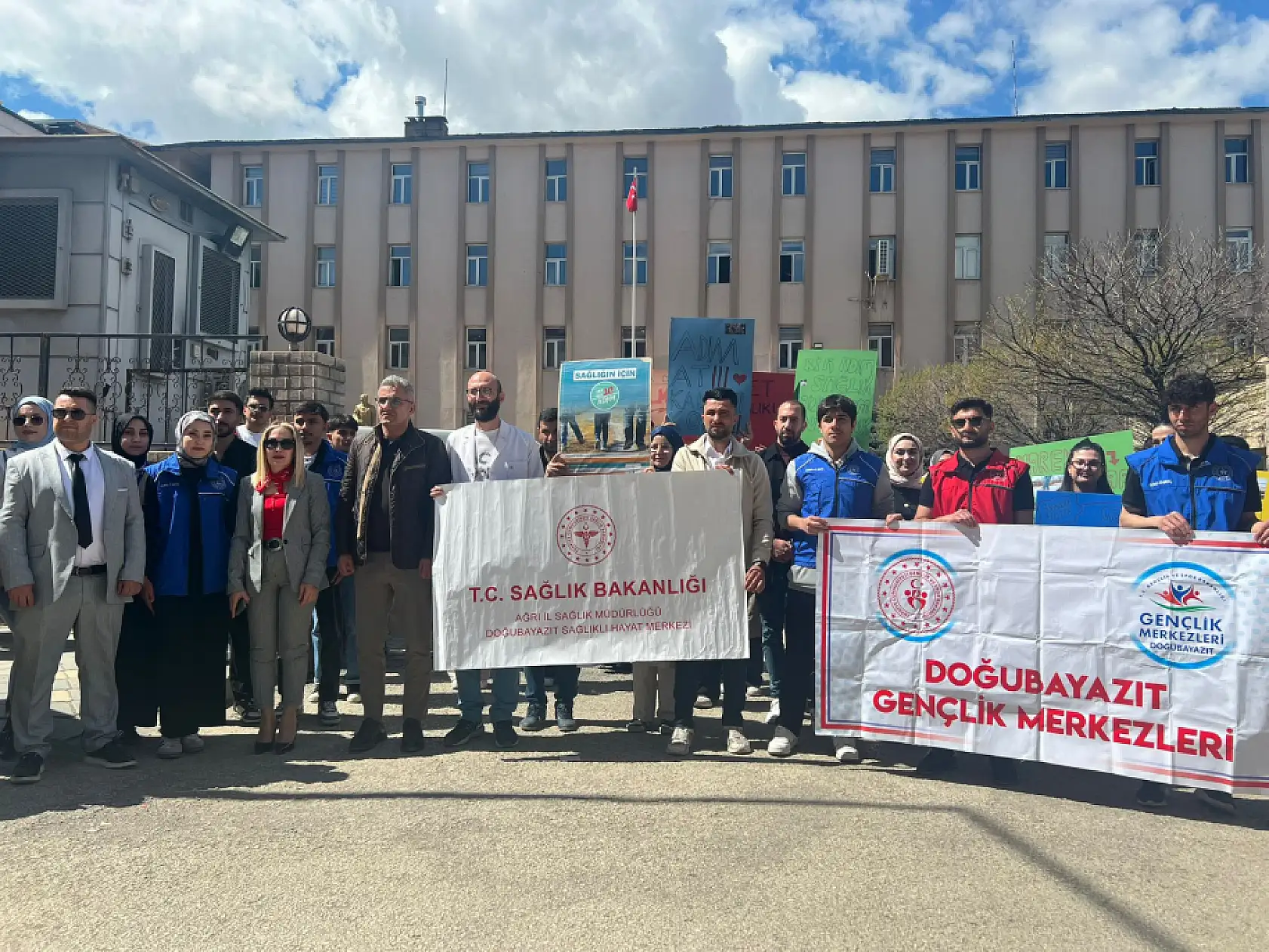 Sağlıklı yaşam için Doğubayazıt'ta adım attılar