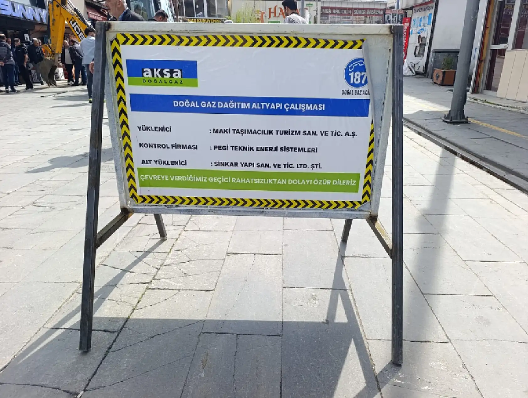 Ağrı'da bayram öncesi doğalgaz çalışması tartışması! Esnaf kazıya izin vermedi