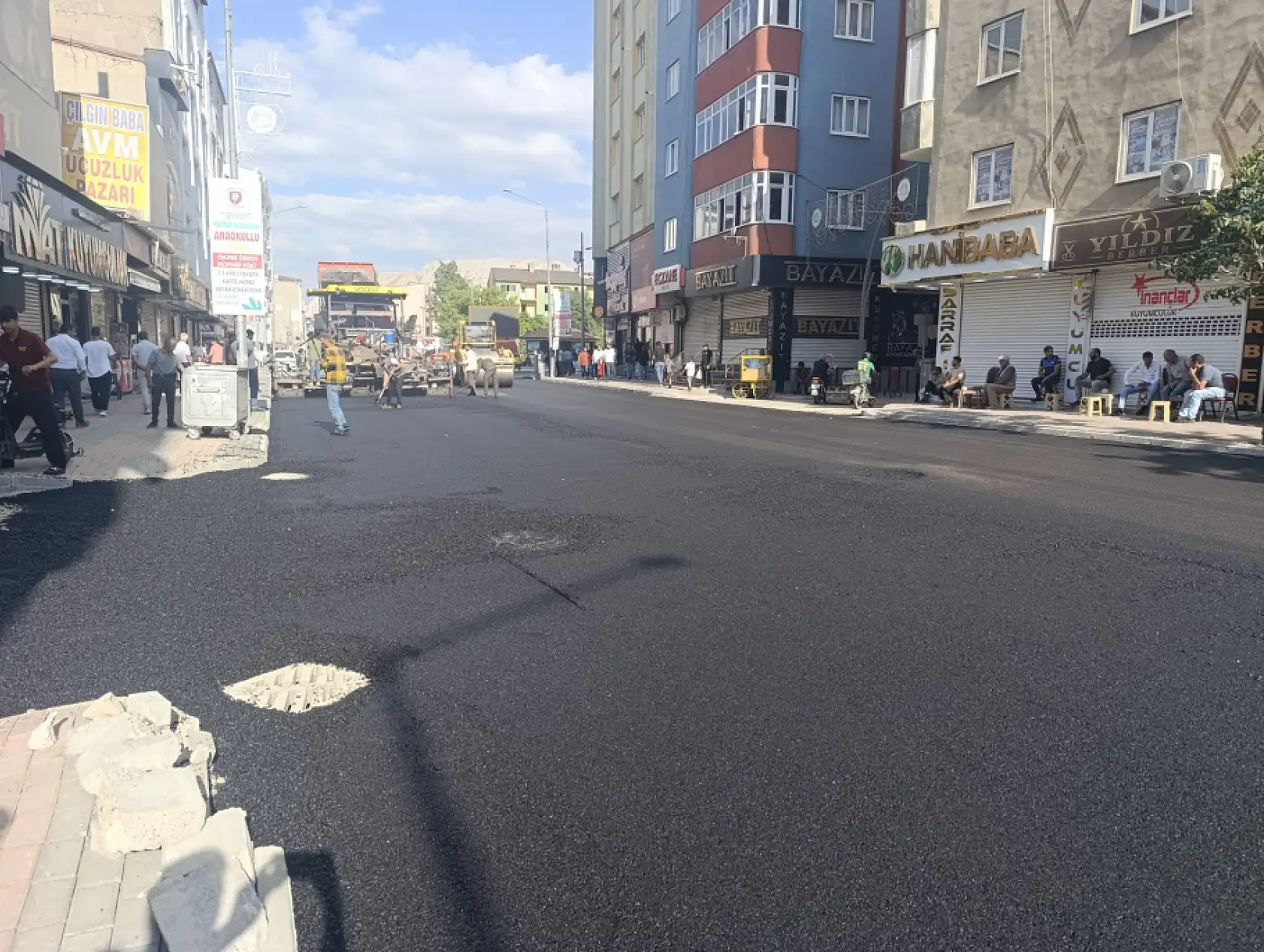 Doğubayazıt'ın işlek güzergâhında asfalt çalışması