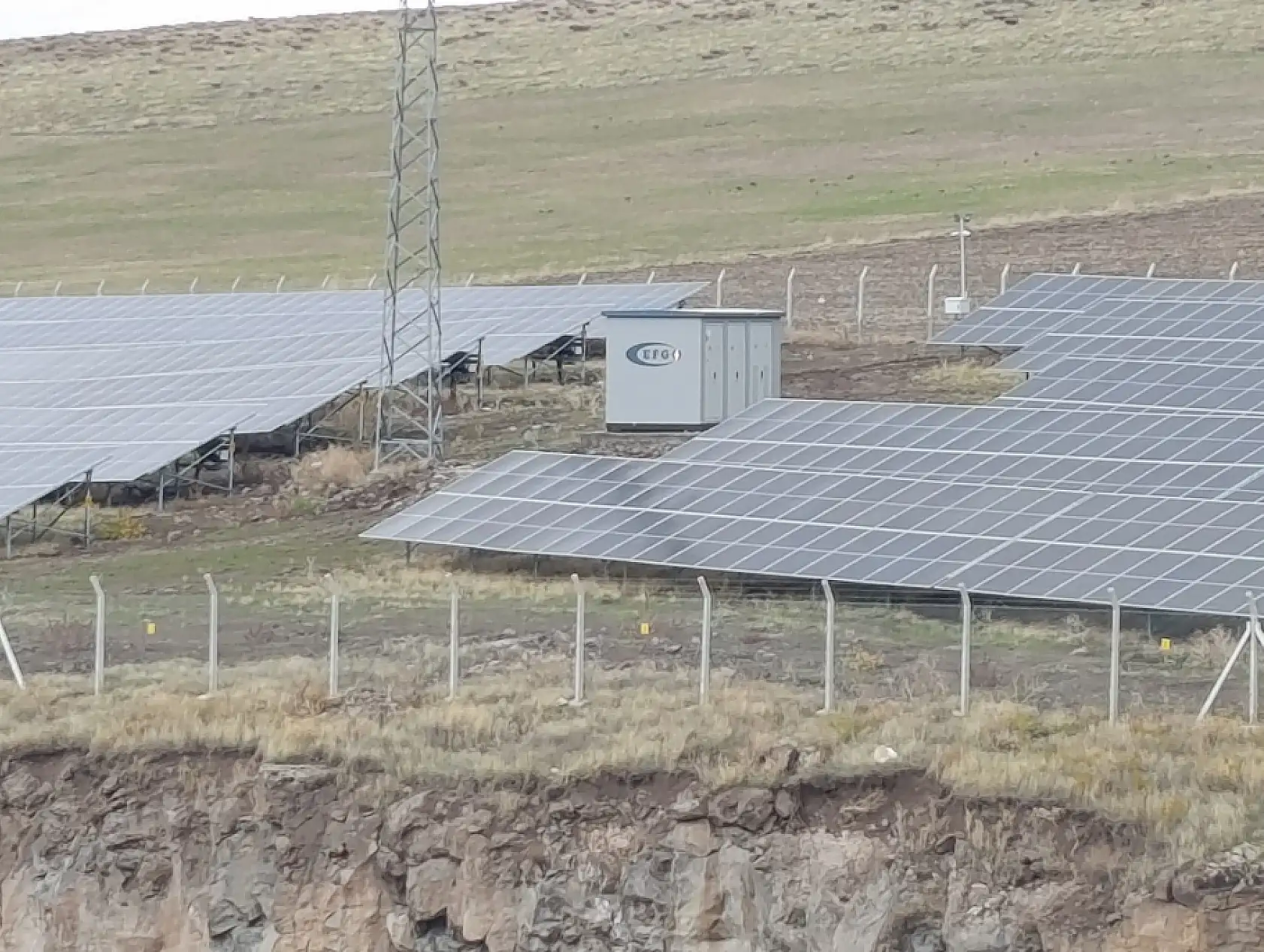 Ağrı'nın Hamur ilçesi kendi elektriğini üretmeye başladı! 1 megavatlık GES devrede