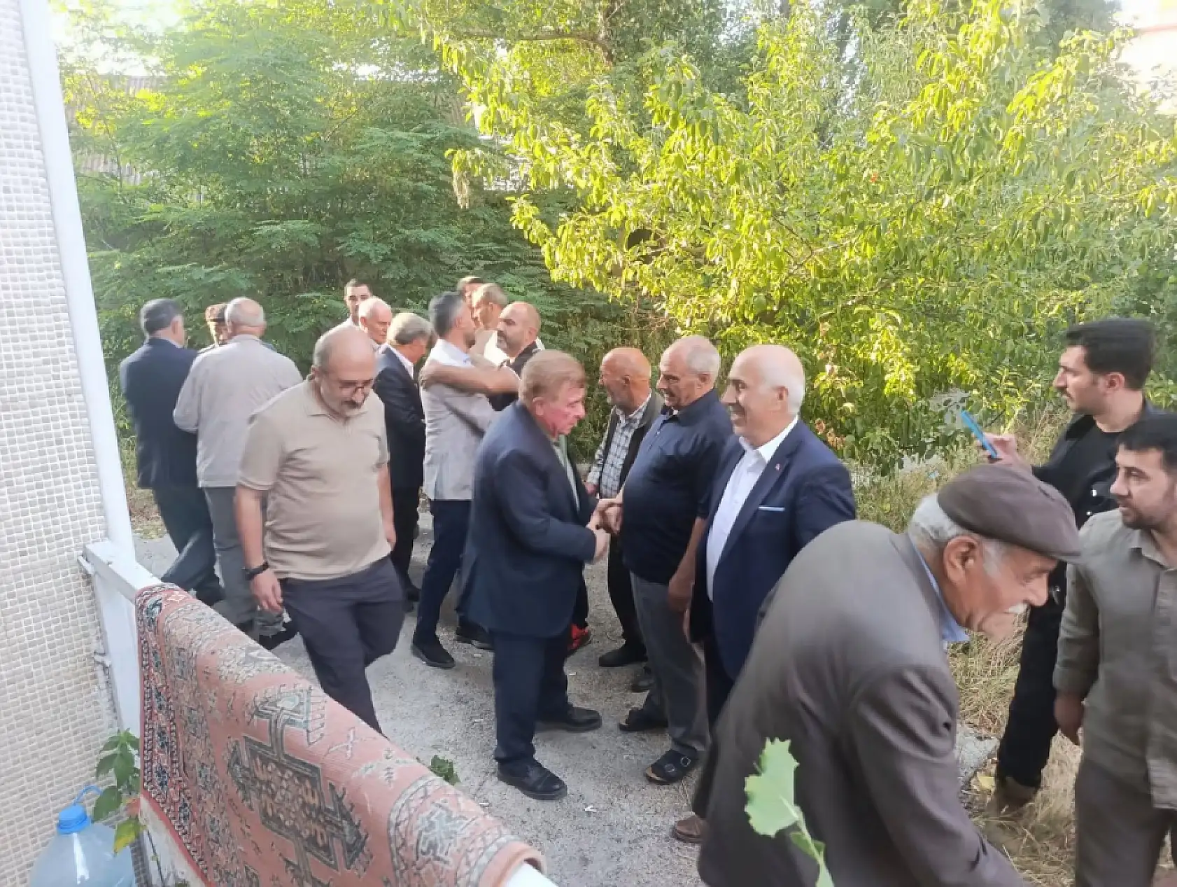 Ağrı'da iki aile arasında başlayan husumet büyümeden barışla sonuçlandı