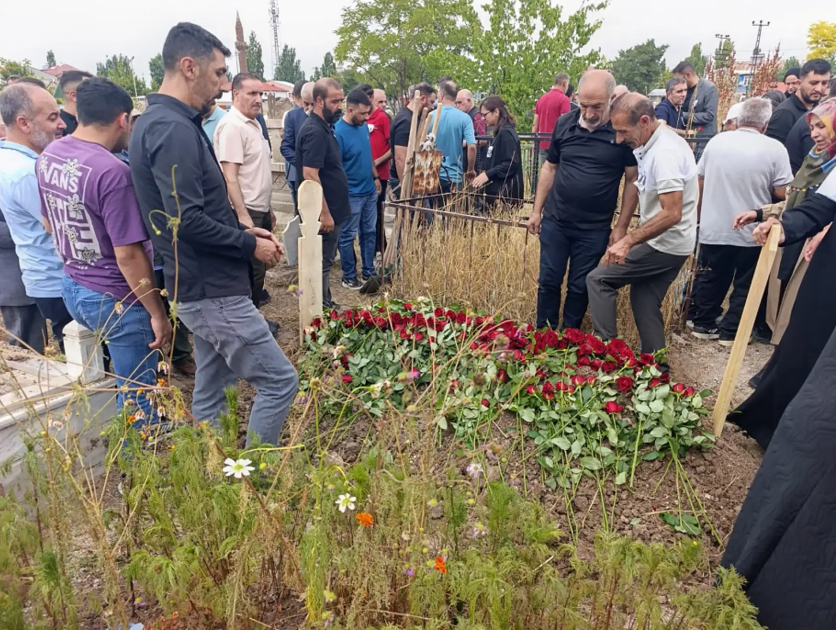 Ağrı, Belediye Eşbaşkanı Memet Akkuş'u gözyaşlarıyla uğurladı