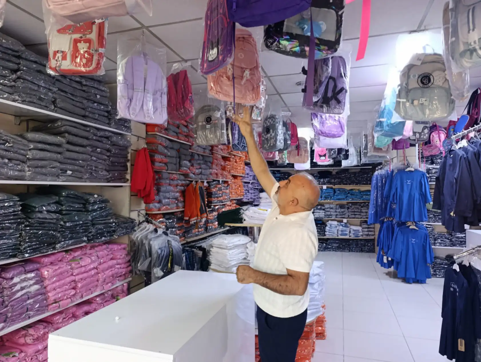 Ağrı'da okul alışverişi telaşı başladı! Velilere 'Son güne bırakmayın' uyarısı