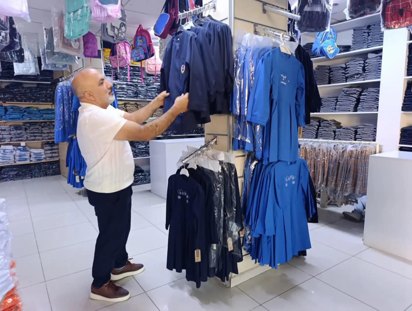Ağrı'da okul alışverişi telaşı başladı! Velilere 'Son güne bırakmayın' uyarısı