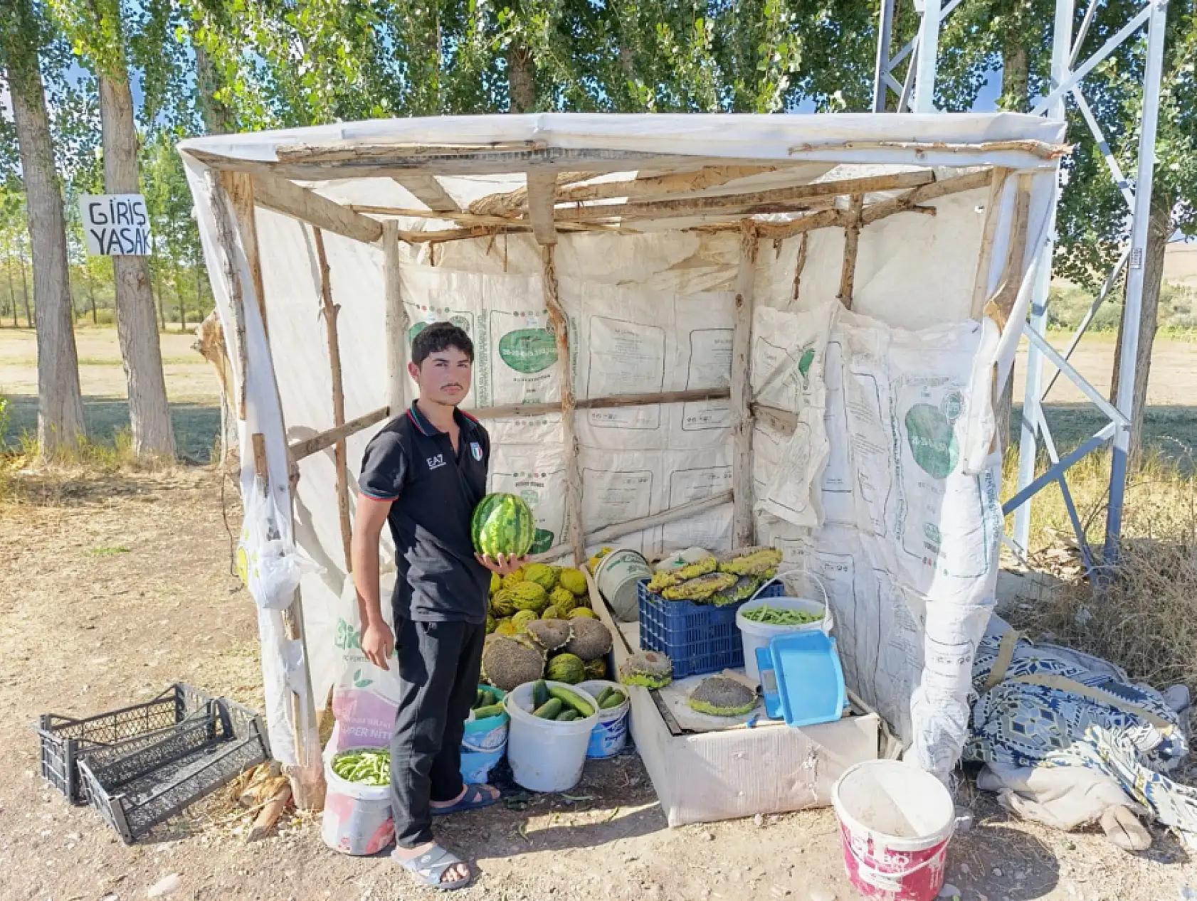 Ağrı'da bostan ürünleri vatandaşla buluştu