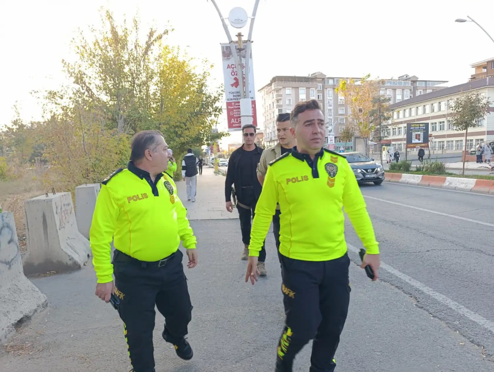 Ağrı Emniyet Müdürü Önder, sahada trafik ekiplerini denetledi