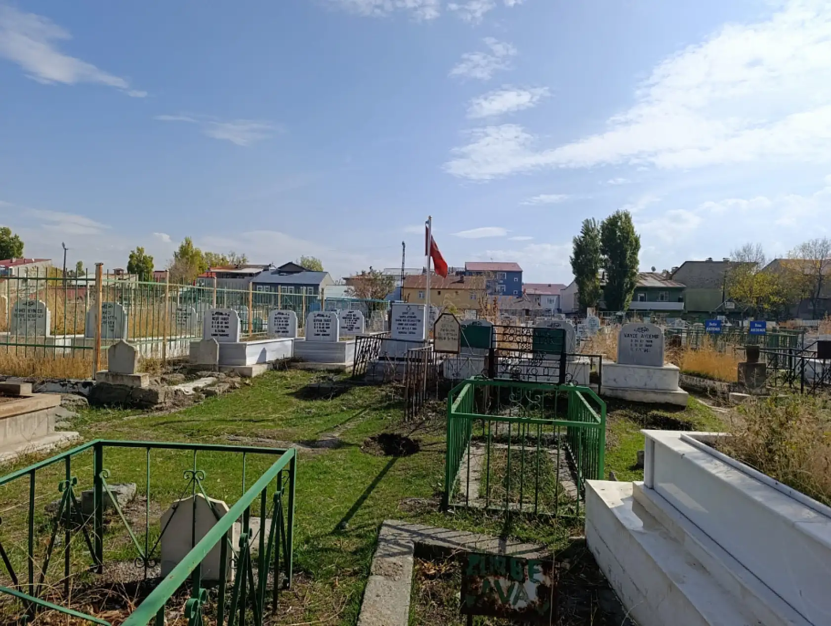 Ağrı'da cuma gününün geleneksel mezarlık ziyaretleri azaldı