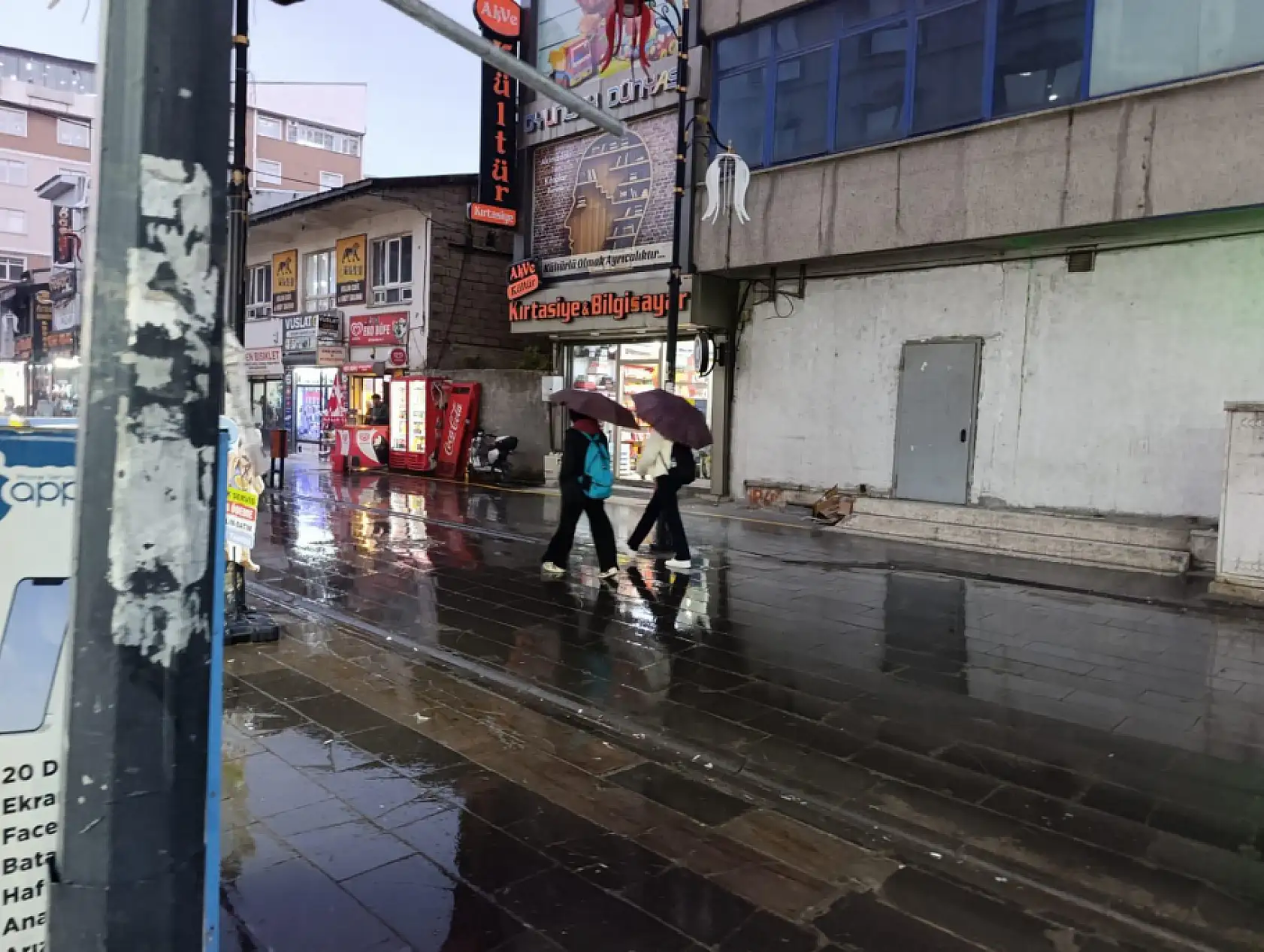 Akşam yağmuru Ağrı'yı etkisi altına aldı