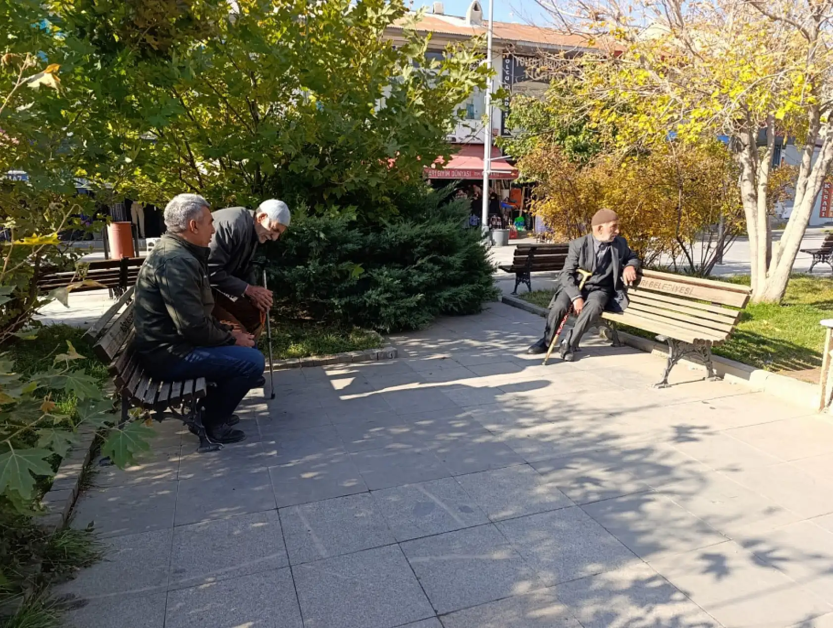 Ağrı'da kış gelmeden önceki son güneşli gün böyle geçti
