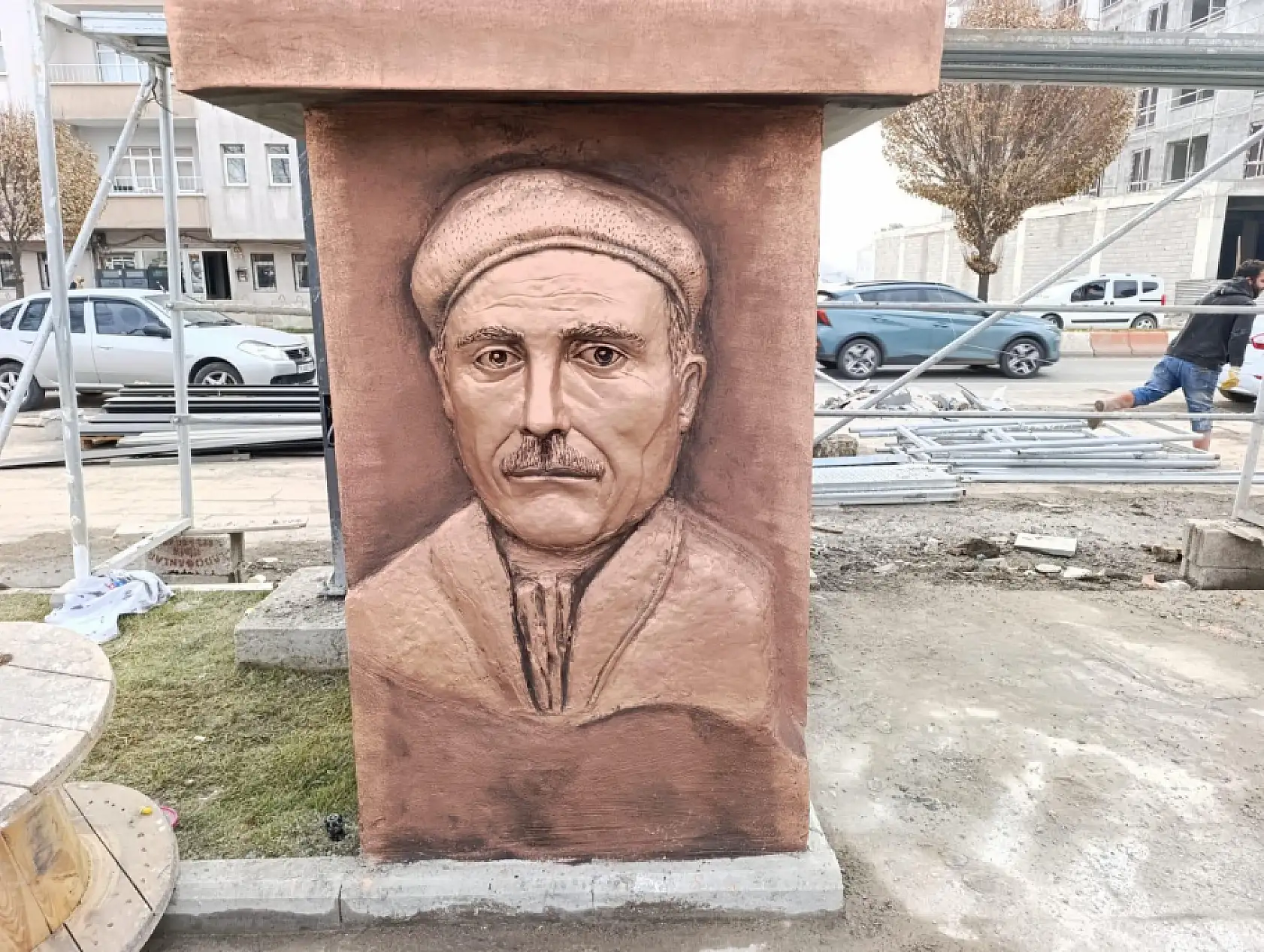 Ağrı Kent Meydanı açılış öncesi dış görünümüyle dikkat çekti