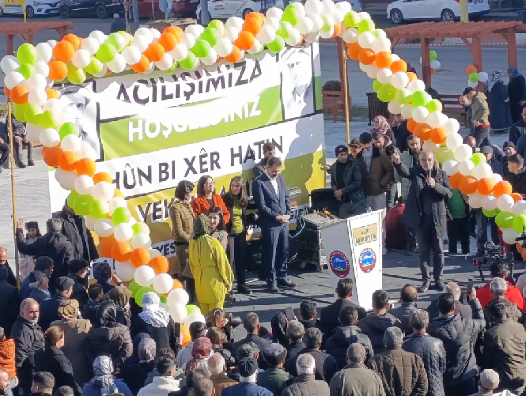 Şehrin yeni yaşam merkezi Ağrı Kent Meydanı halkla buluştu