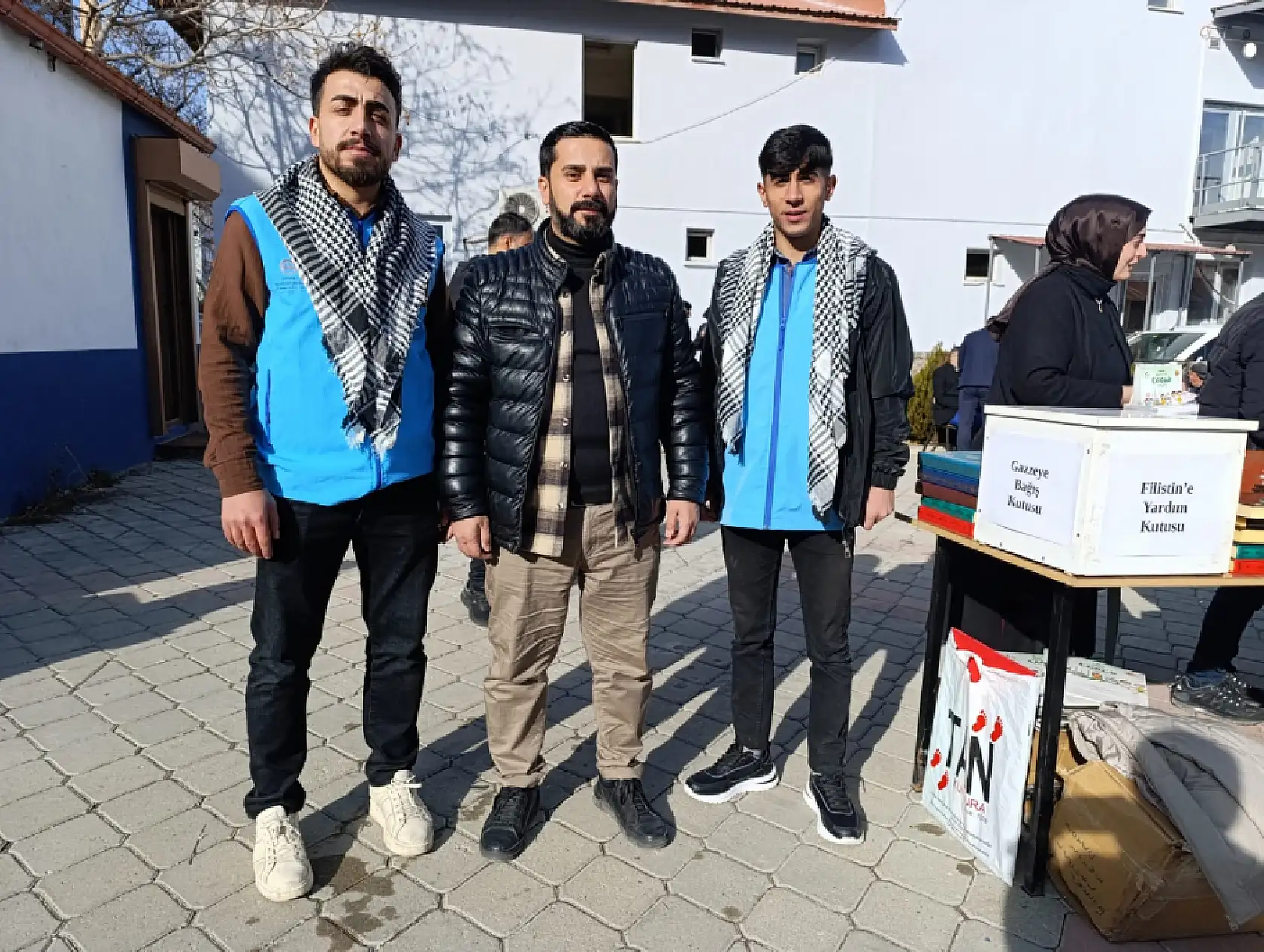 Doğubayazıt'ta Filistin için hayır çarşısı kuruldu