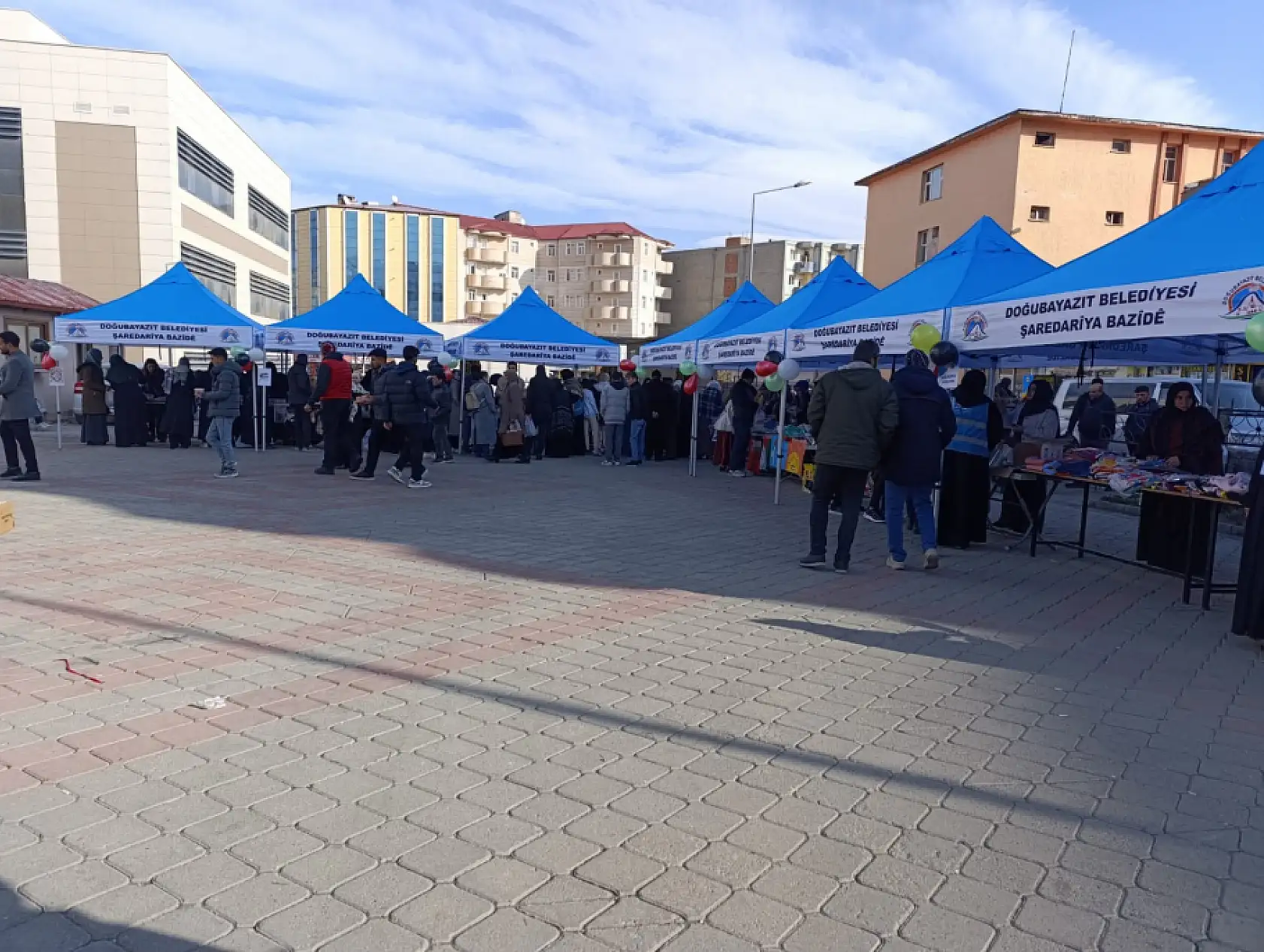 Doğubayazıt'ta Filistin için hayır çarşısı kuruldu