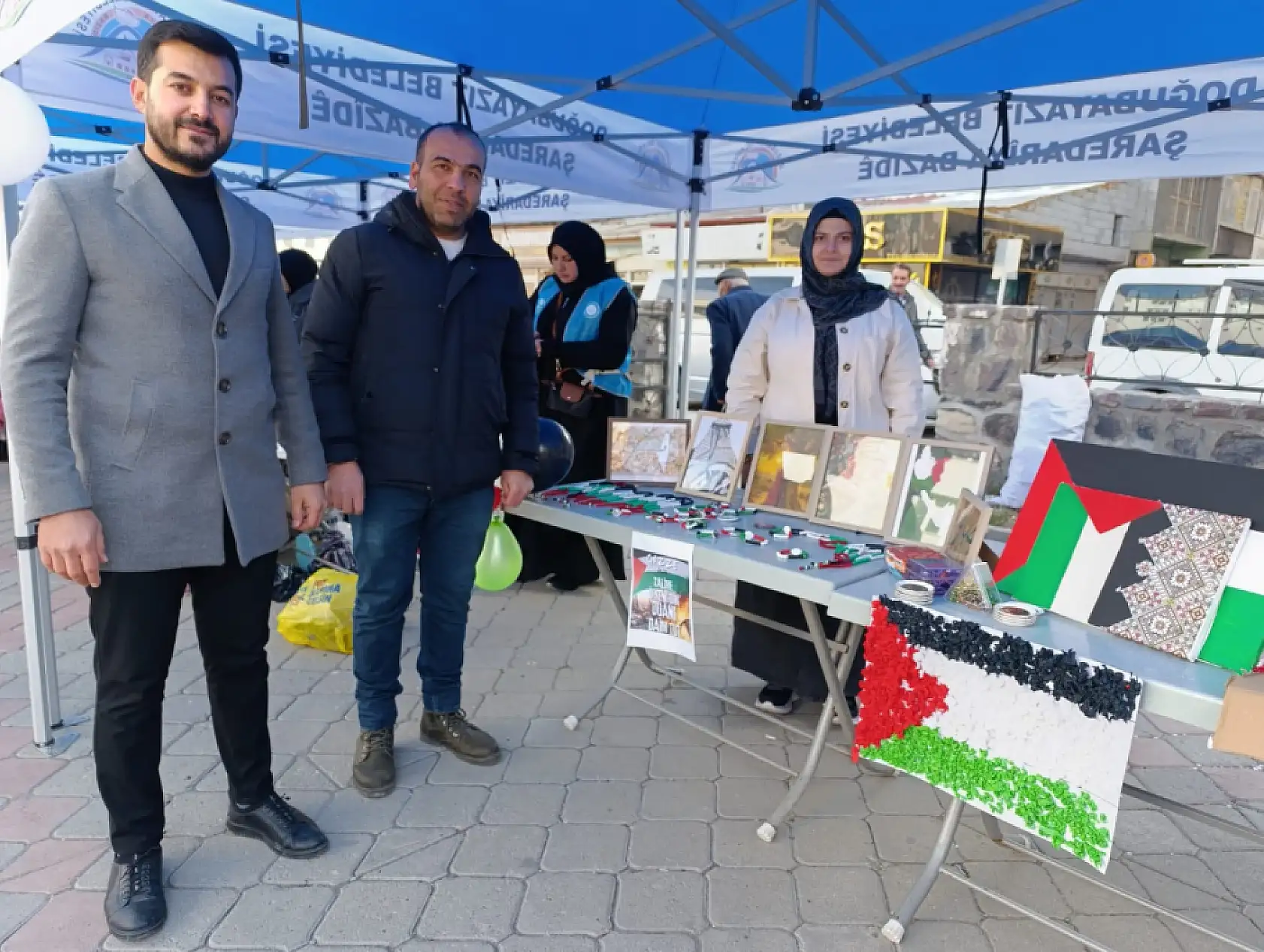 Doğubayazıt'ta Filistin için hayır çarşısı kuruldu